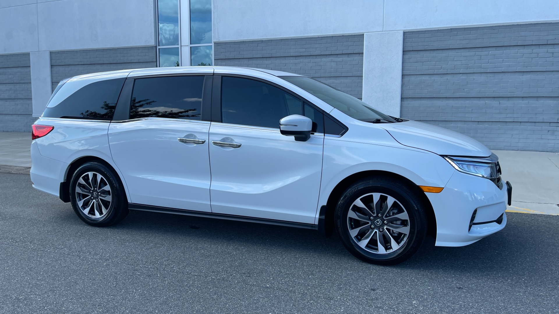 Used 2021 Honda Odyssey EX-L for sale Sold at Formula Imports in Charlotte NC 28227 3