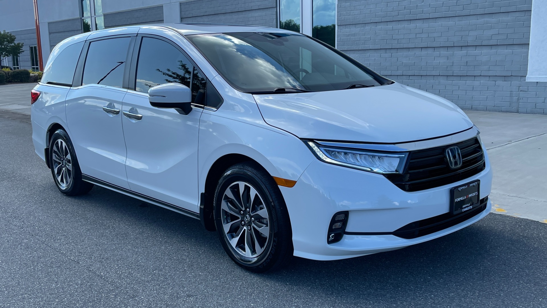 Used 2021 Honda Odyssey EX-L for sale $41,595 at Formula Imports in Charlotte NC 28227 4