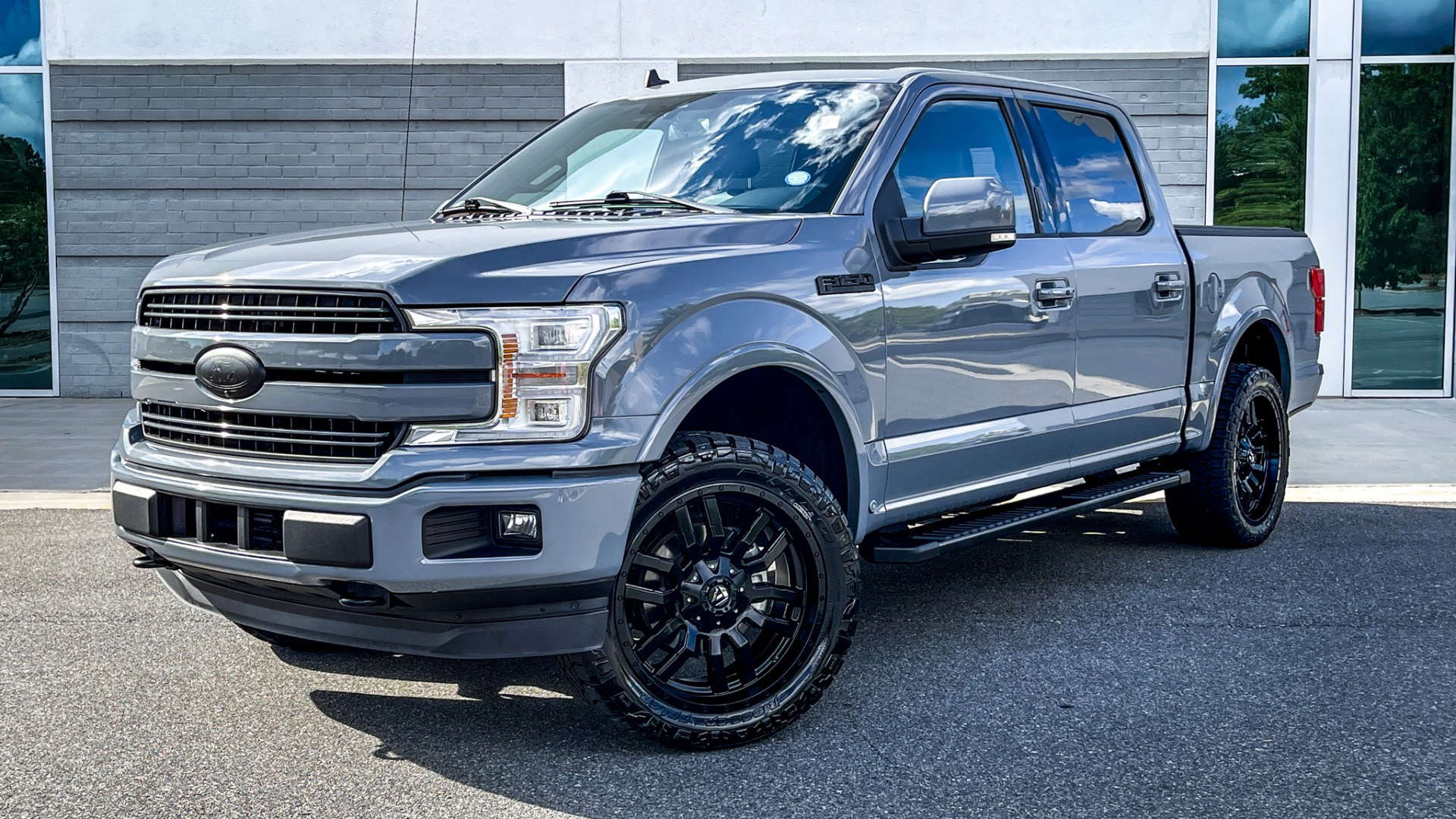 Used 2019 Ford F-150 LARIAT / FUEL WHEELS / FX4 OFFROAD / LARIAT SPORT / PANORAMIC ROOF for sale Sold at Formula Imports in Charlotte NC 28227 1