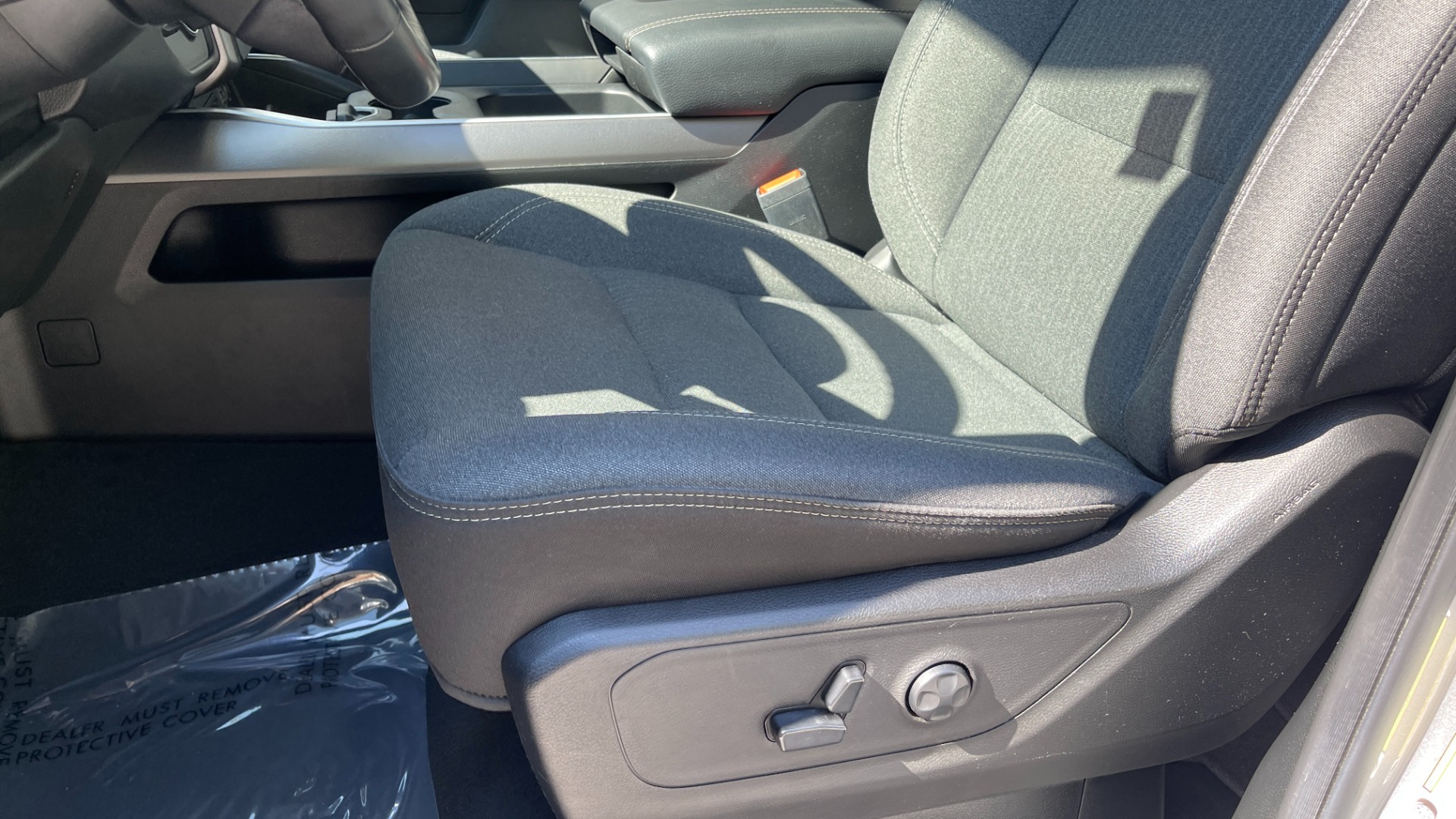 Used 2019 Ram 1500 Big Horn / 4X4 / DOUBLE CAB / 5.7L HEMI / LVL 2 EQUIPMENT / CLOTH for sale Sold at Formula Imports in Charlotte NC 28227 16