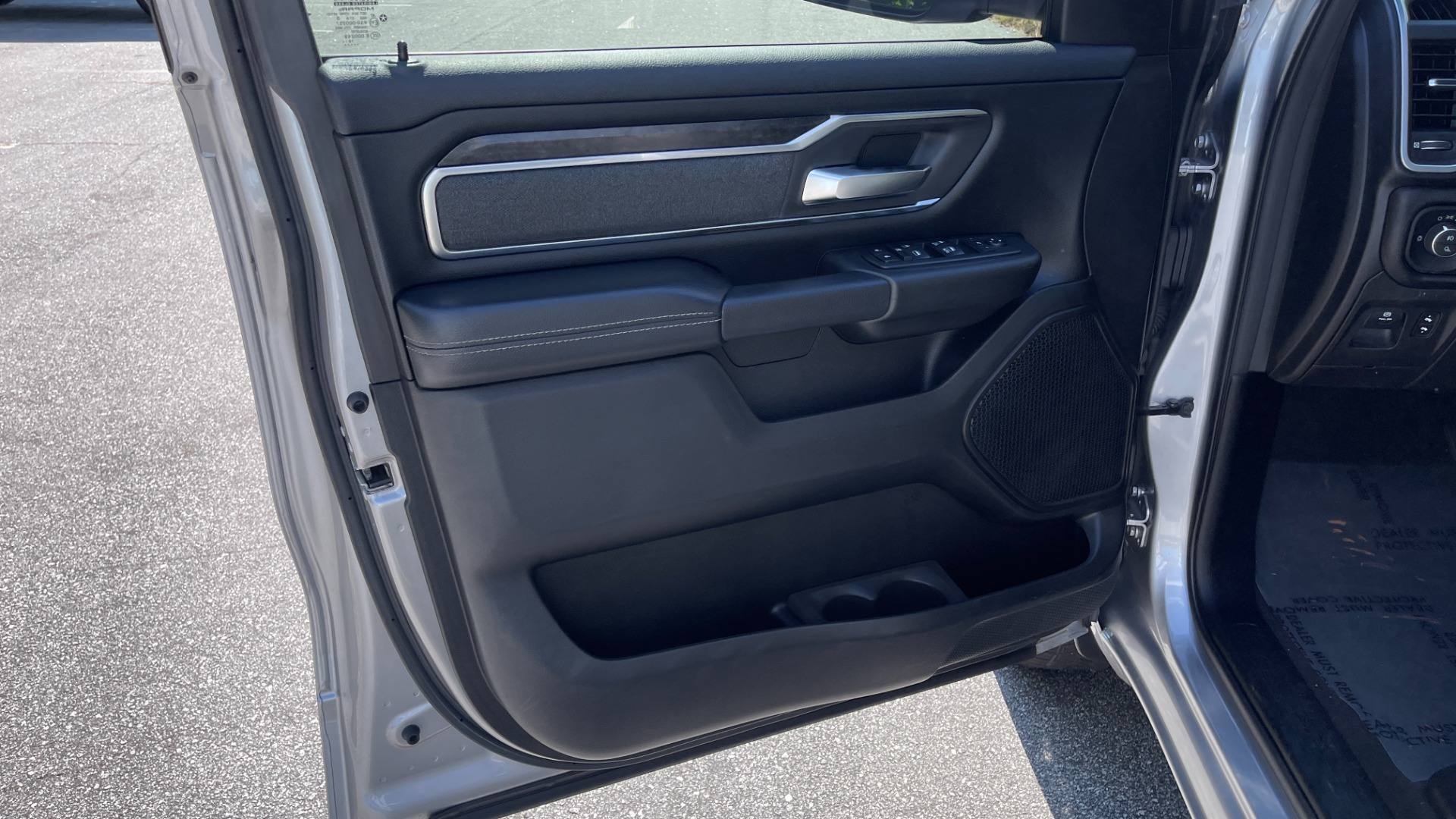 Used 2019 Ram 1500 Big Horn / 4X4 / DOUBLE CAB / 5.7L HEMI / LVL 2 EQUIPMENT / CLOTH for sale Sold at Formula Imports in Charlotte NC 28227 23