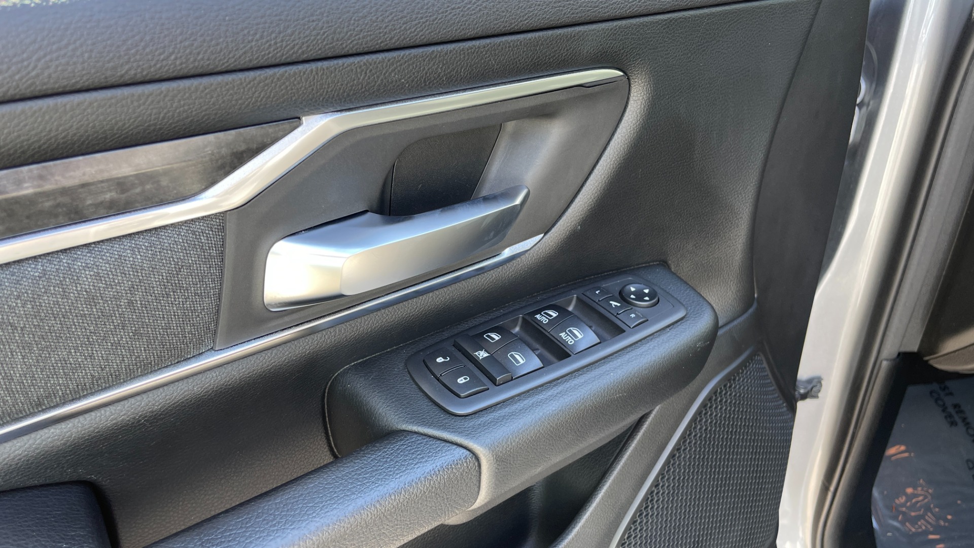 Used 2019 Ram 1500 Big Horn / 4X4 / DOUBLE CAB / 5.7L HEMI / LVL 2 EQUIPMENT / CLOTH for sale Sold at Formula Imports in Charlotte NC 28227 24
