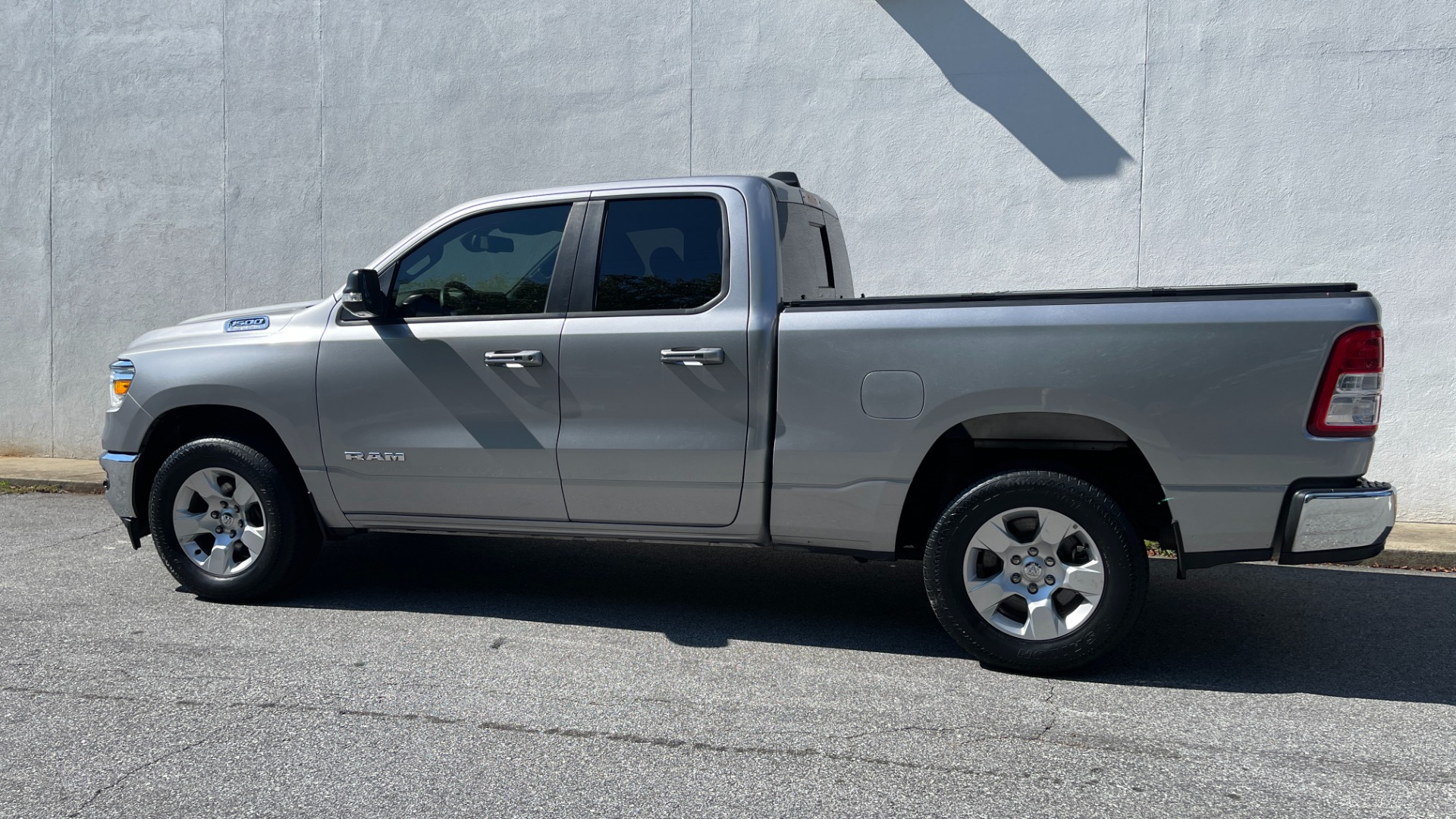 Used 2019 Ram 1500 Big Horn / 4X4 / DOUBLE CAB / 5.7L HEMI / LVL 2 EQUIPMENT / CLOTH for sale Sold at Formula Imports in Charlotte NC 28227 5