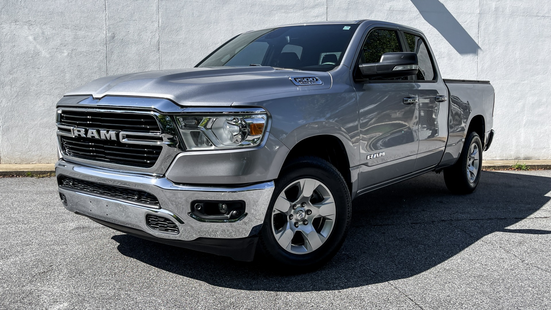 Used 2019 Ram 1500 Big Horn / 4X4 / DOUBLE CAB / 5.7L HEMI / LVL 2 EQUIPMENT / CLOTH for sale $33,995 at Formula Imports in Charlotte NC 28227 1