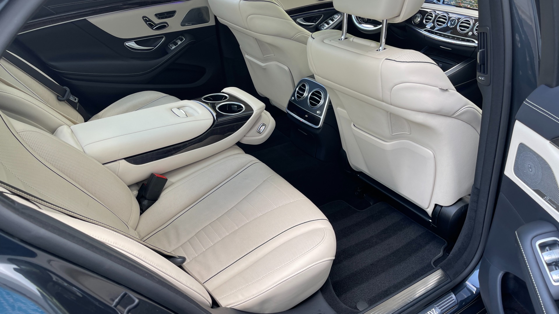 Used 2015 Mercedes-Benz S-Class S550 / REAR SEATING PACKAGE / PREMIUM / DRIVER ASSISTANCE for sale Sold at Formula Imports in Charlotte NC 28227 21
