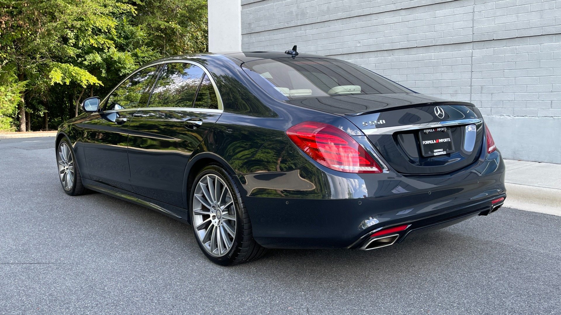 Used 2015 Mercedes-Benz S-Class S550 / REAR SEATING PACKAGE / PREMIUM / DRIVER ASSISTANCE for sale $39,995 at Formula Imports in Charlotte NC 28227 7