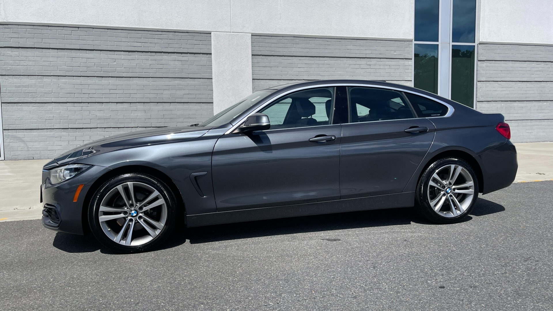 Used 2019 BMW 4 Series 430i xDrive / DRIVER ASSIST / CONVENIENCE / HEATED STEERING / BLIND SPOT / for sale Sold at Formula Imports in Charlotte NC 28227 4