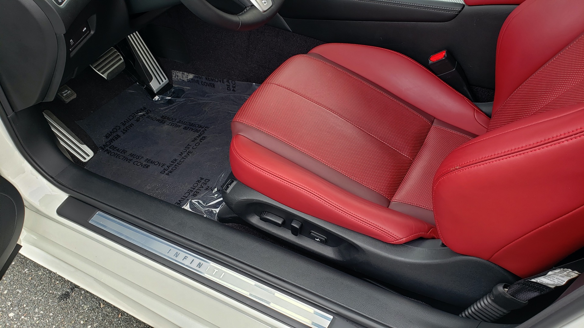 Used 2018 Infiniti Q60 RED SPORT 400 / SENSORY PKG / SUNROOF / NAV / REARVIEW for sale Sold at Formula Imports in Charlotte NC 28227 37