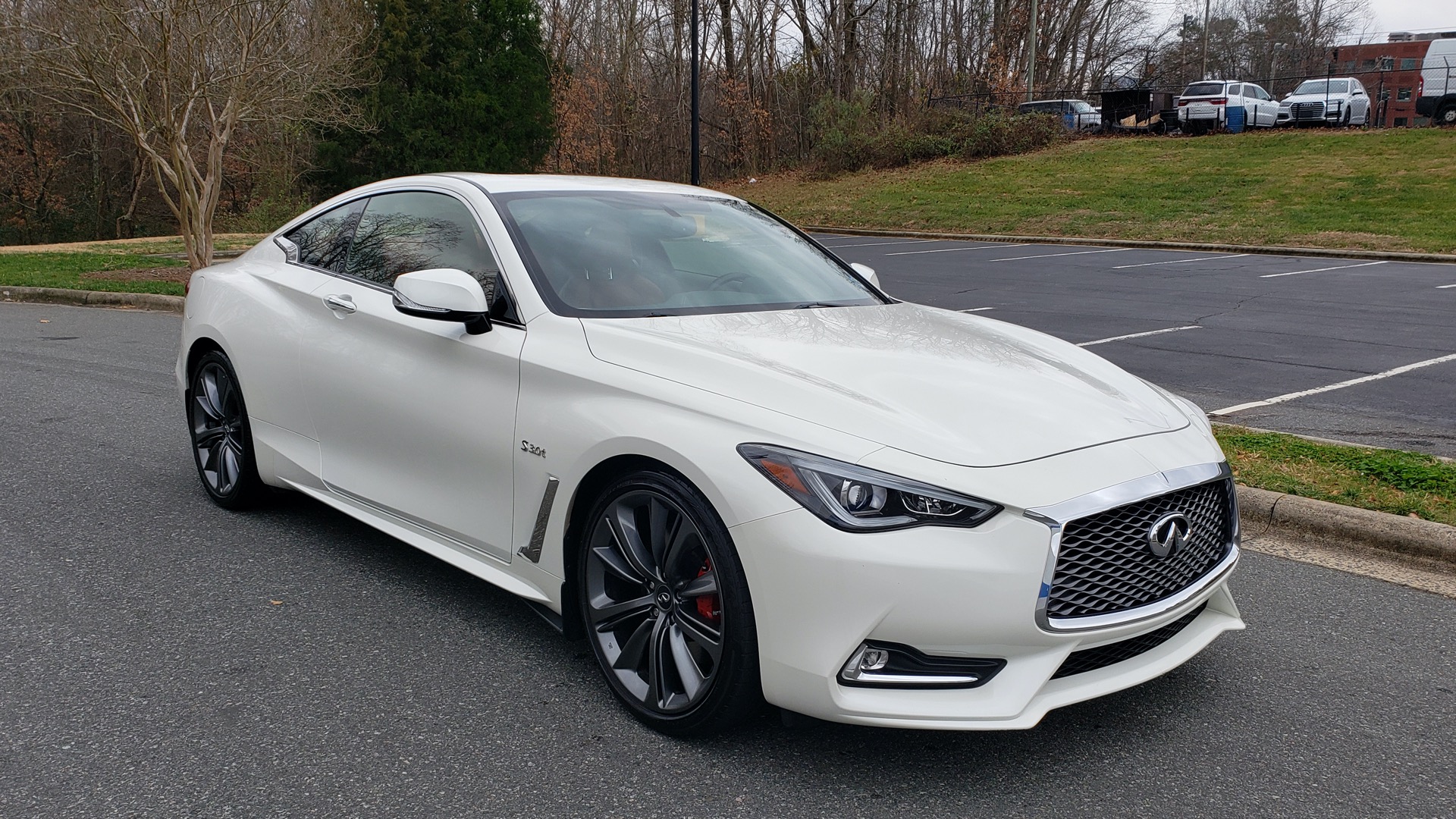 Used 2018 Infiniti Q60 RED SPORT 400 / SENSORY PKG / SUNROOF / NAV / REARVIEW for sale Sold at Formula Imports in Charlotte NC 28227 4