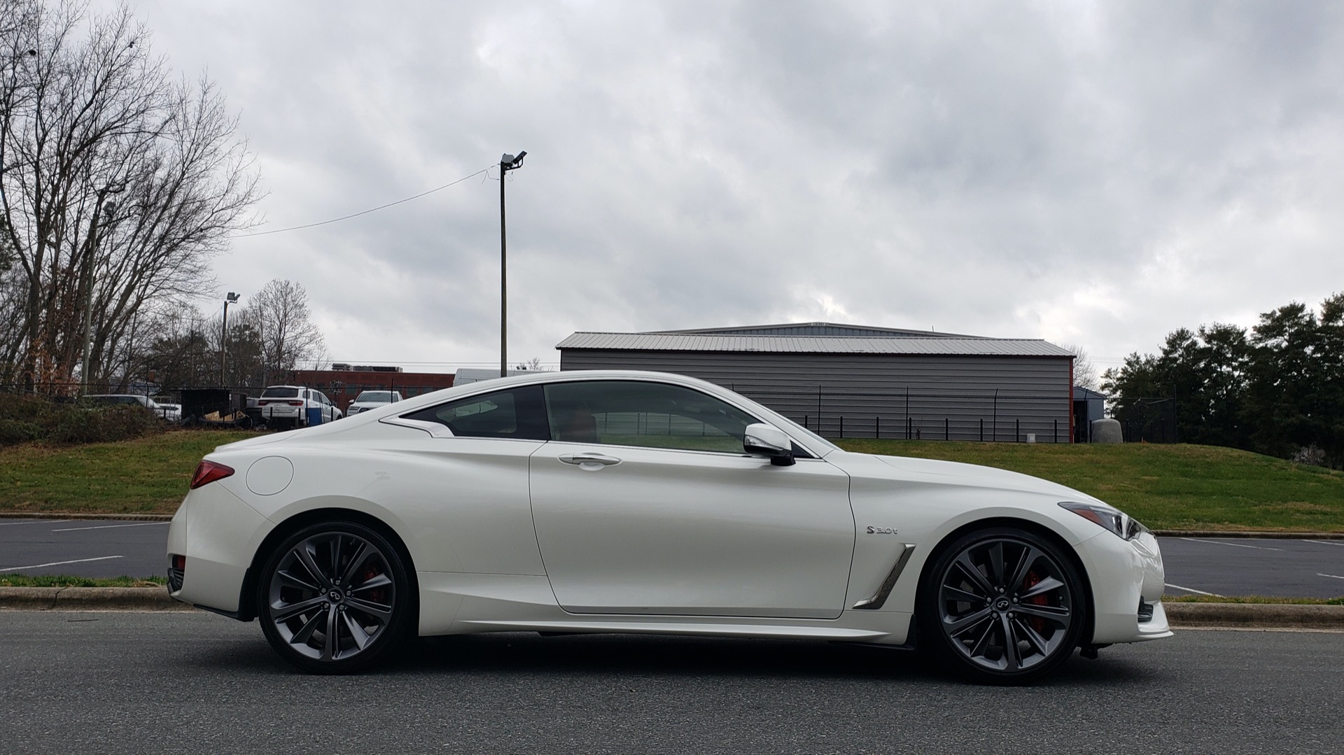 Used 2018 Infiniti Q60 RED SPORT 400 / SENSORY PKG / SUNROOF / NAV / REARVIEW for sale Sold at Formula Imports in Charlotte NC 28227 5
