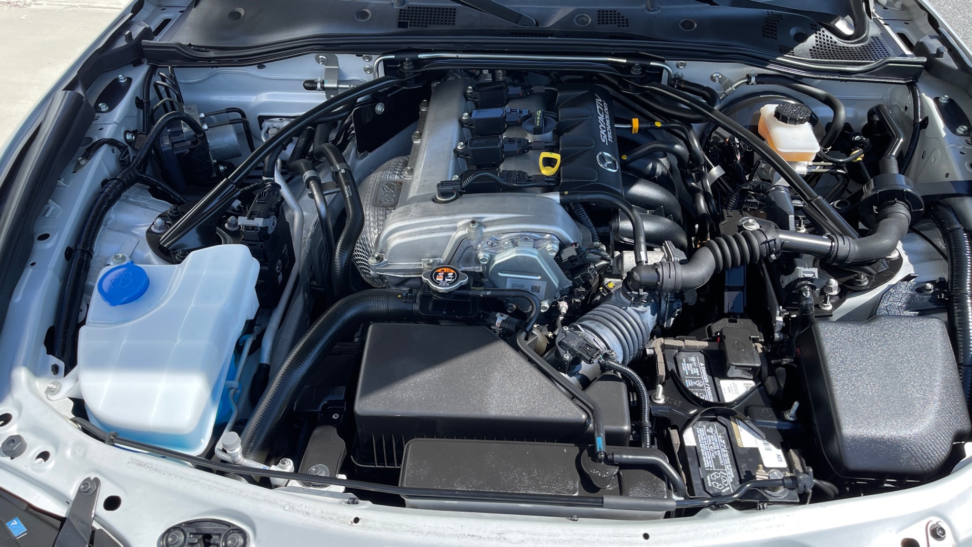 Used 2016 Mazda MX-5 Miata Club / 6SPD / SOFT TOP / 4CYL for sale Sold at Formula Imports in Charlotte NC 28227 22