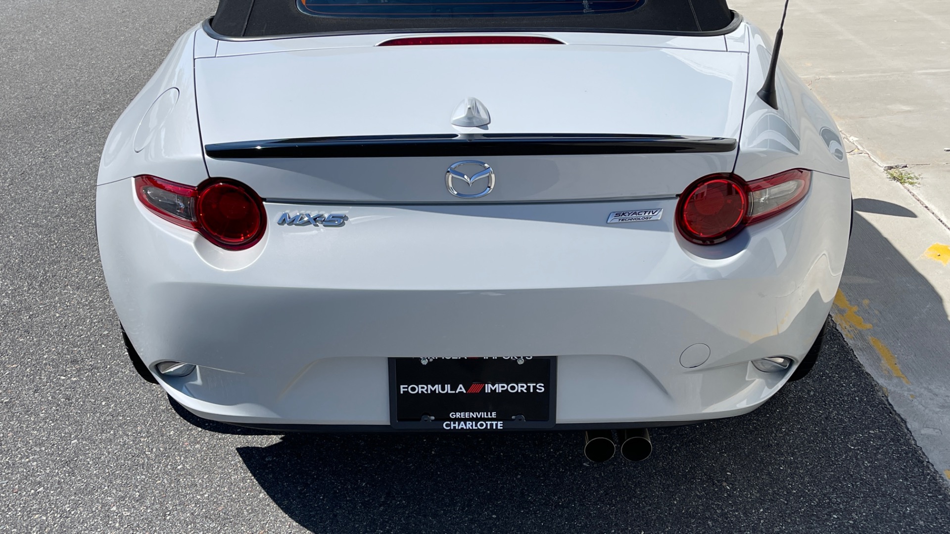 Used 2016 Mazda MX-5 Miata Club / 6SPD / SOFT TOP / 4CYL for sale Sold at Formula Imports in Charlotte NC 28227 24