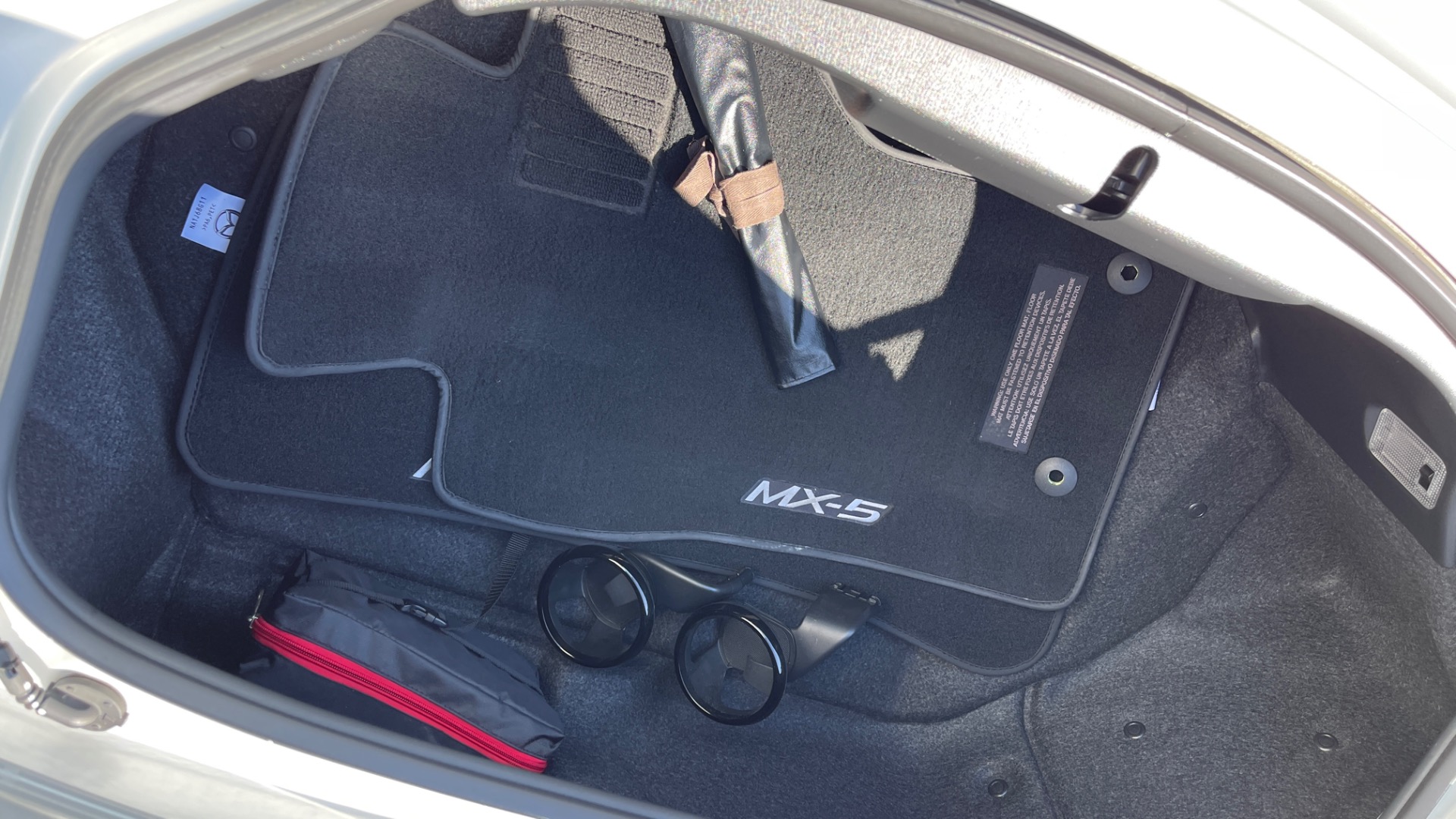 Used 2016 Mazda MX-5 Miata Club / 6SPD / SOFT TOP / 4CYL for sale Sold at Formula Imports in Charlotte NC 28227 25