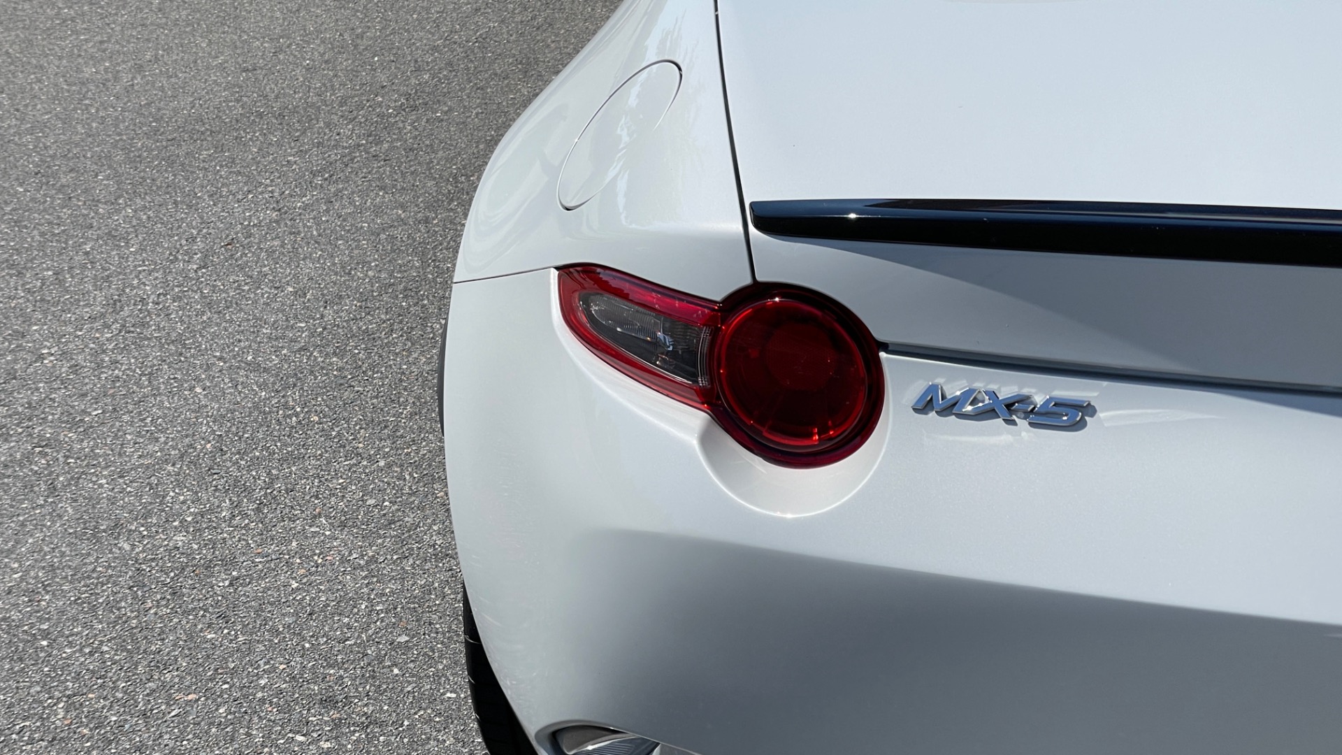 Used 2016 Mazda MX-5 Miata Club / 6SPD / SOFT TOP / 4CYL for sale Sold at Formula Imports in Charlotte NC 28227 36