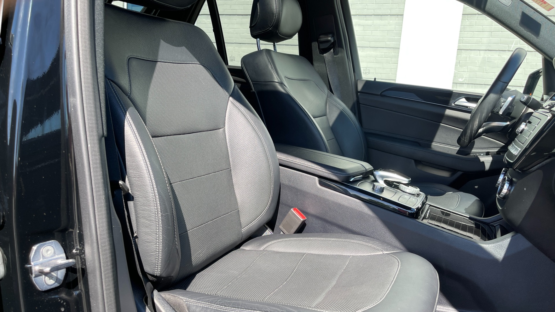 Used 2019 Mercedes-Benz GLE AMG GLE 43 / PREMIUM 2 PACKAGE / 21IN WHEELS / PANORAMIC SUNROOF / PIANO BL for sale $50,995 at Formula Imports in Charlotte NC 28227 18