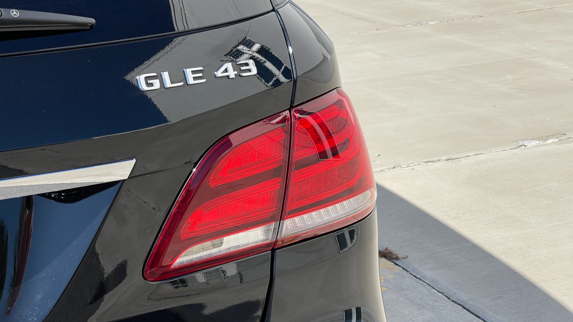 Used 2019 Mercedes-Benz GLE AMG GLE 43 / PREMIUM 2 PACKAGE / 21IN WHEELS / PANORAMIC SUNROOF / PIANO BL for sale $50,995 at Formula Imports in Charlotte NC 28227 40