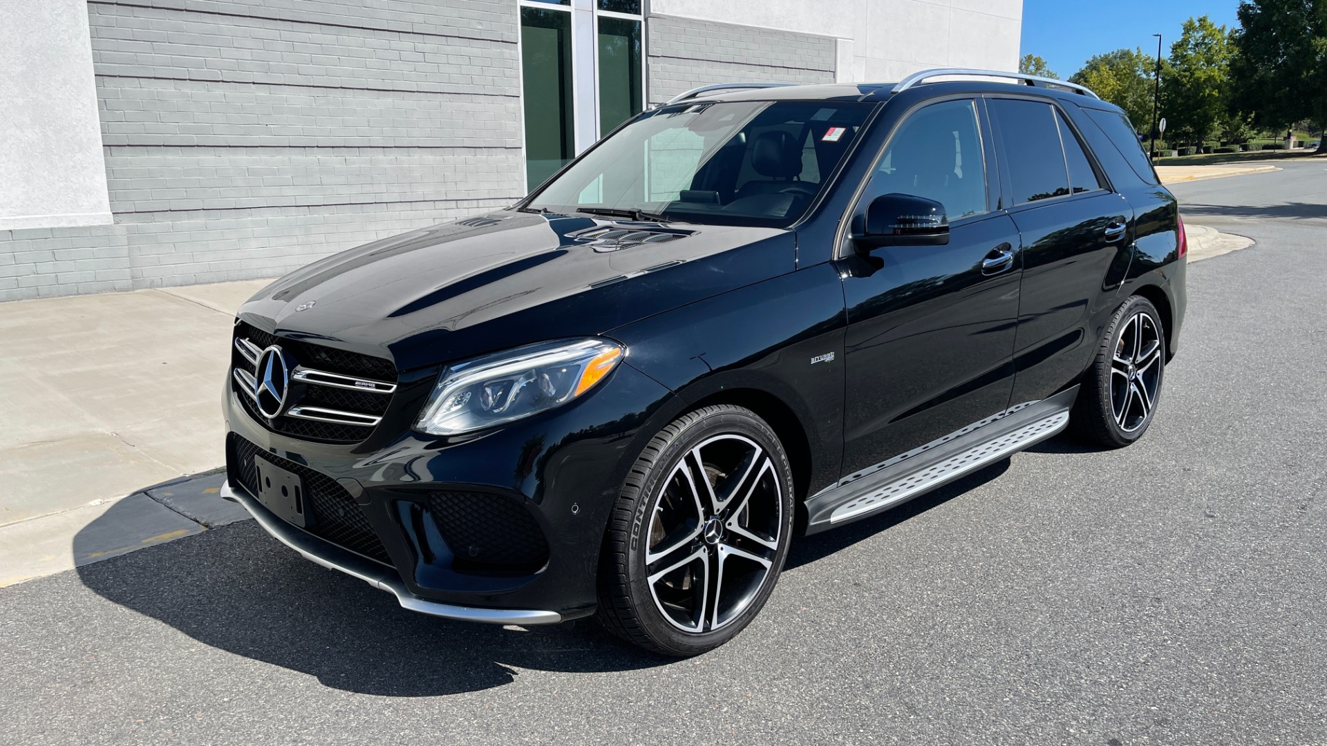Used 2019 Mercedes-Benz GLE AMG GLE 43 / PREMIUM 2 PACKAGE / 21IN WHEELS / PANORAMIC SUNROOF / PIANO BL for sale $50,995 at Formula Imports in Charlotte NC 28227 5