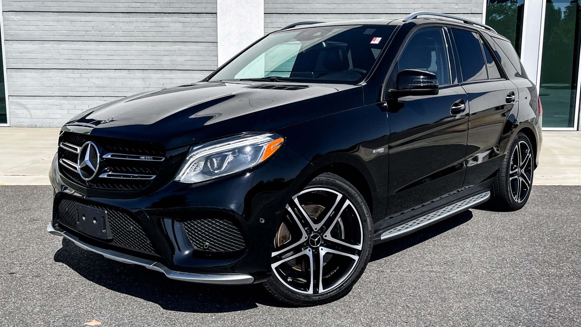 Used 2019 Mercedes-Benz GLE AMG GLE 43 / PREMIUM 2 PACKAGE / 21IN WHEELS / PANORAMIC SUNROOF / PIANO BL for sale $60,995 at Formula Imports in Charlotte NC 28227 1