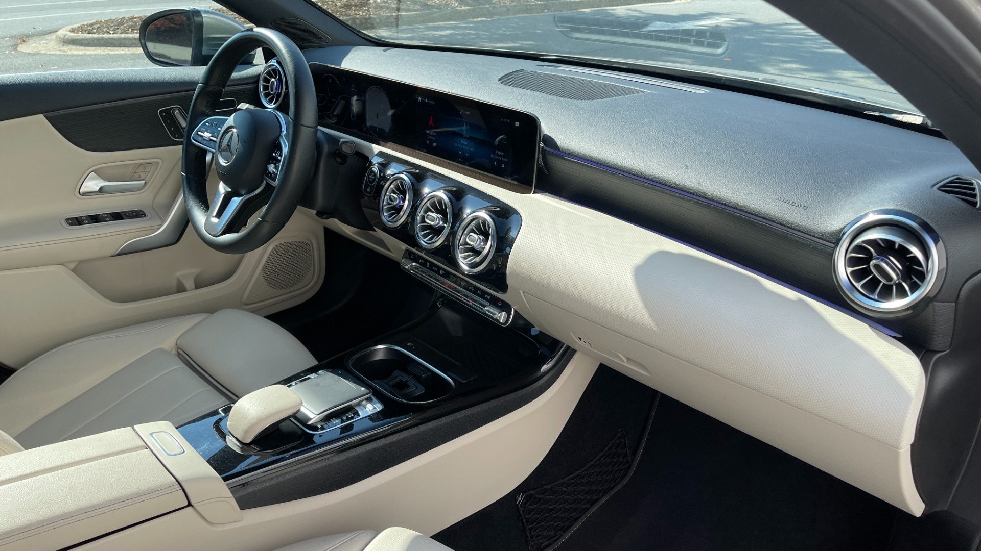 Used 2019 Mercedes-Benz A-Class A220 / PREMIUM / AMBIENT LIGHTING / BLIND SPOT / WIRELESS CHARGING for sale $30,599 at Formula Imports in Charlotte NC 28227 17