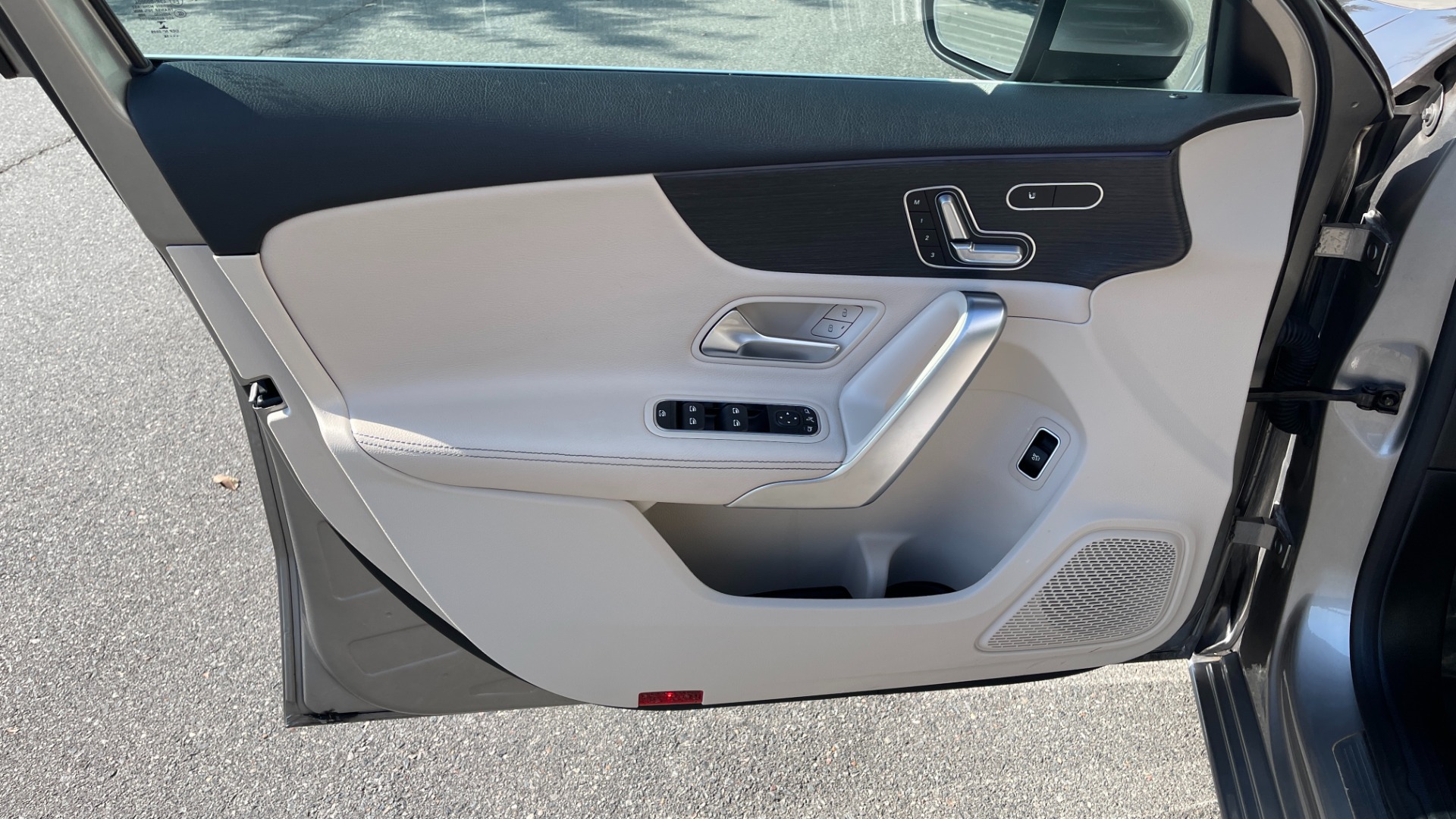 Used 2019 Mercedes-Benz A-Class A220 / PREMIUM / AMBIENT LIGHTING / BLIND SPOT / WIRELESS CHARGING for sale Sold at Formula Imports in Charlotte NC 28227 25