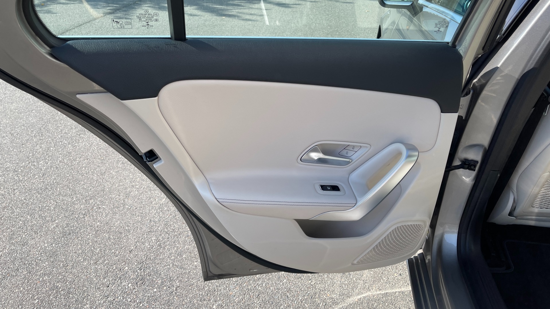 Used 2019 Mercedes-Benz A-Class A220 / PREMIUM / AMBIENT LIGHTING / BLIND SPOT / WIRELESS CHARGING for sale $30,599 at Formula Imports in Charlotte NC 28227 34