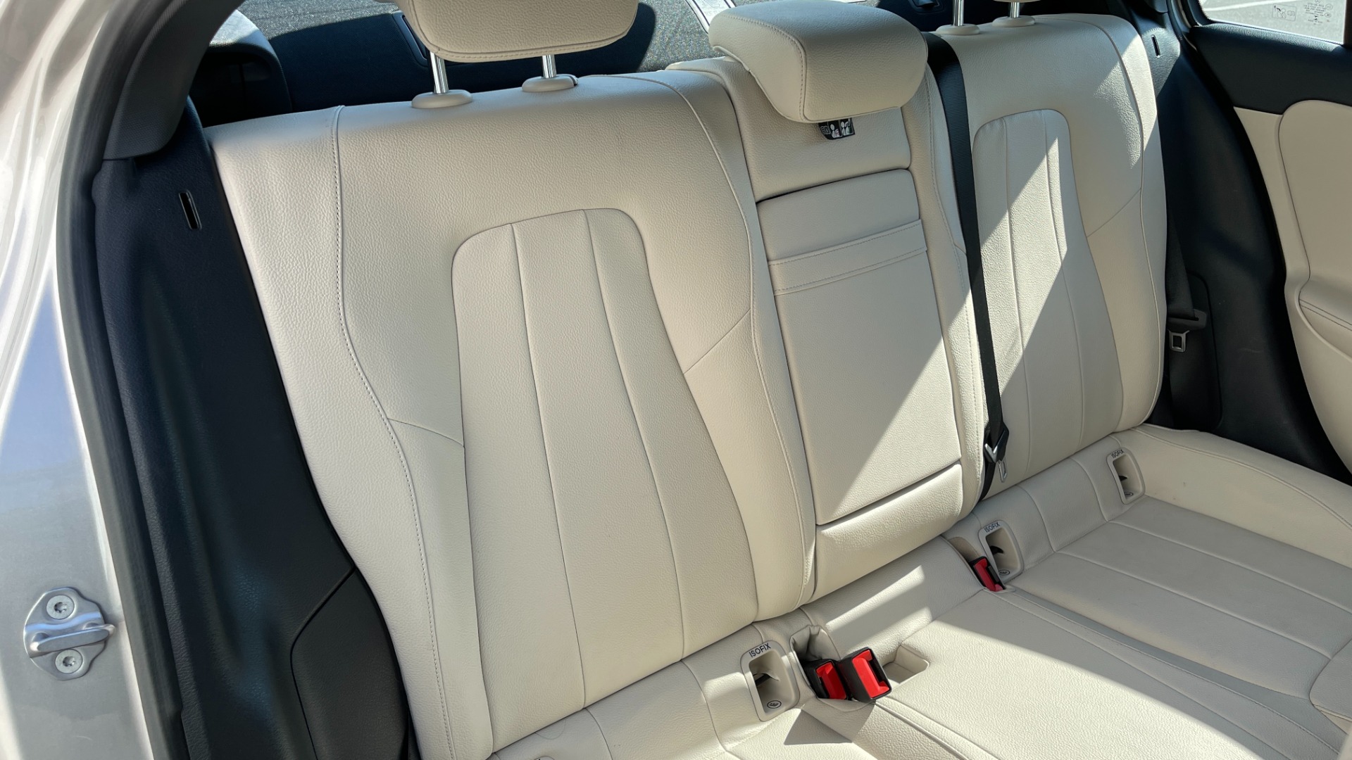 Used 2019 Mercedes-Benz A-Class A220 / PREMIUM / AMBIENT LIGHTING / BLIND SPOT / WIRELESS CHARGING for sale Sold at Formula Imports in Charlotte NC 28227 37