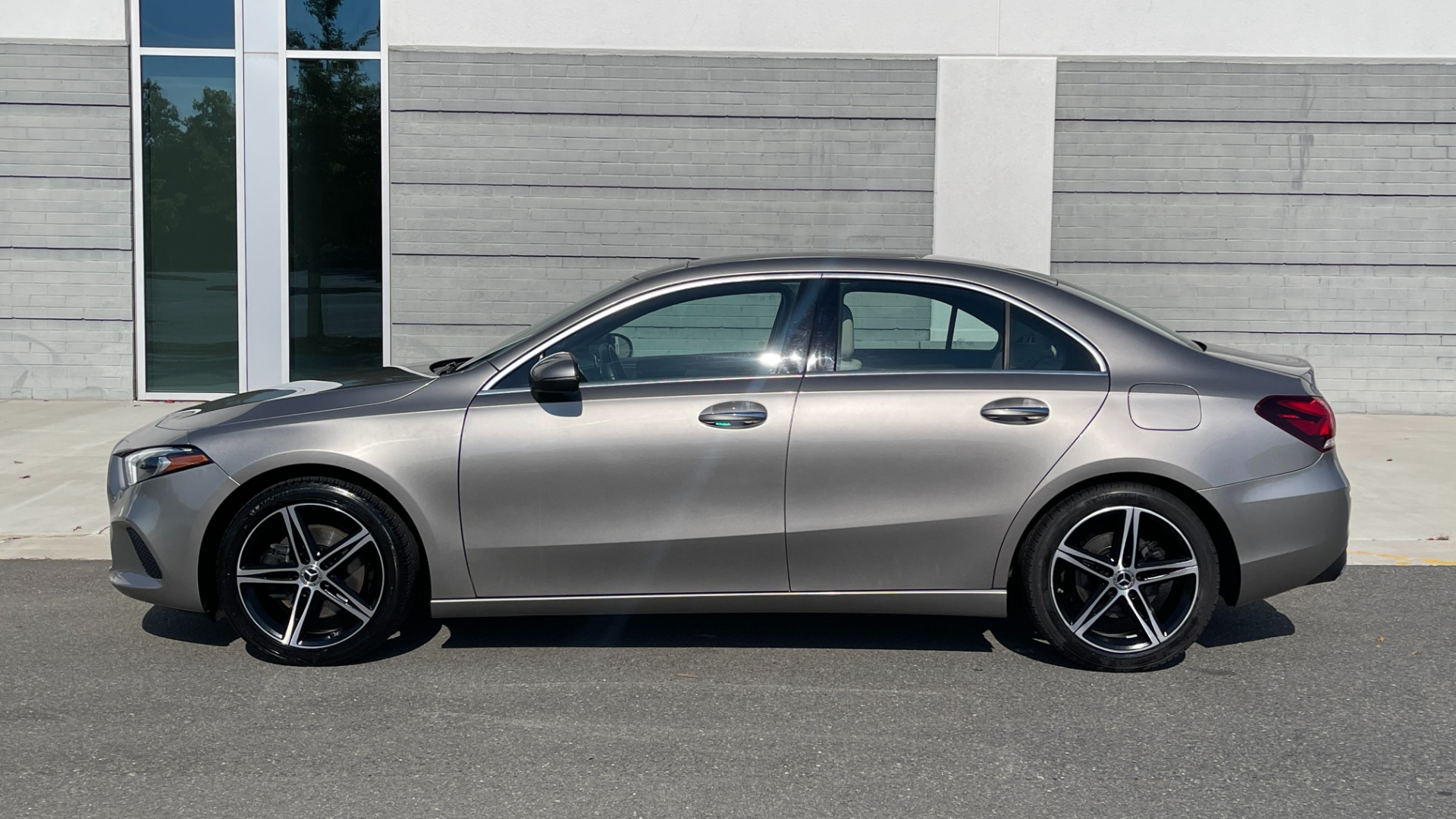 Used 2019 Mercedes-Benz A-Class A220 / PREMIUM / AMBIENT LIGHTING / BLIND SPOT / WIRELESS CHARGING for sale Sold at Formula Imports in Charlotte NC 28227 6