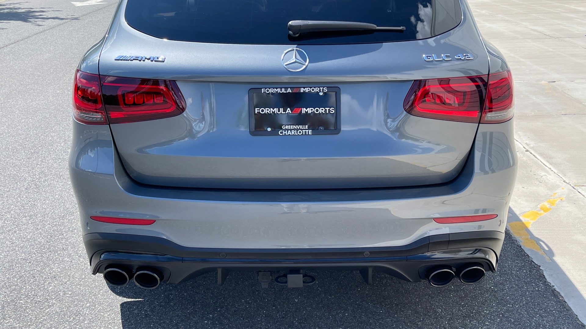 Used 2022 Mercedes-Benz GLC AMG GLC 43 / CARBON FIBER / HEADS UP DISPLAY / ADVANCED SOUND / AMG EXHAUST for sale Sold at Formula Imports in Charlotte NC 28227 23