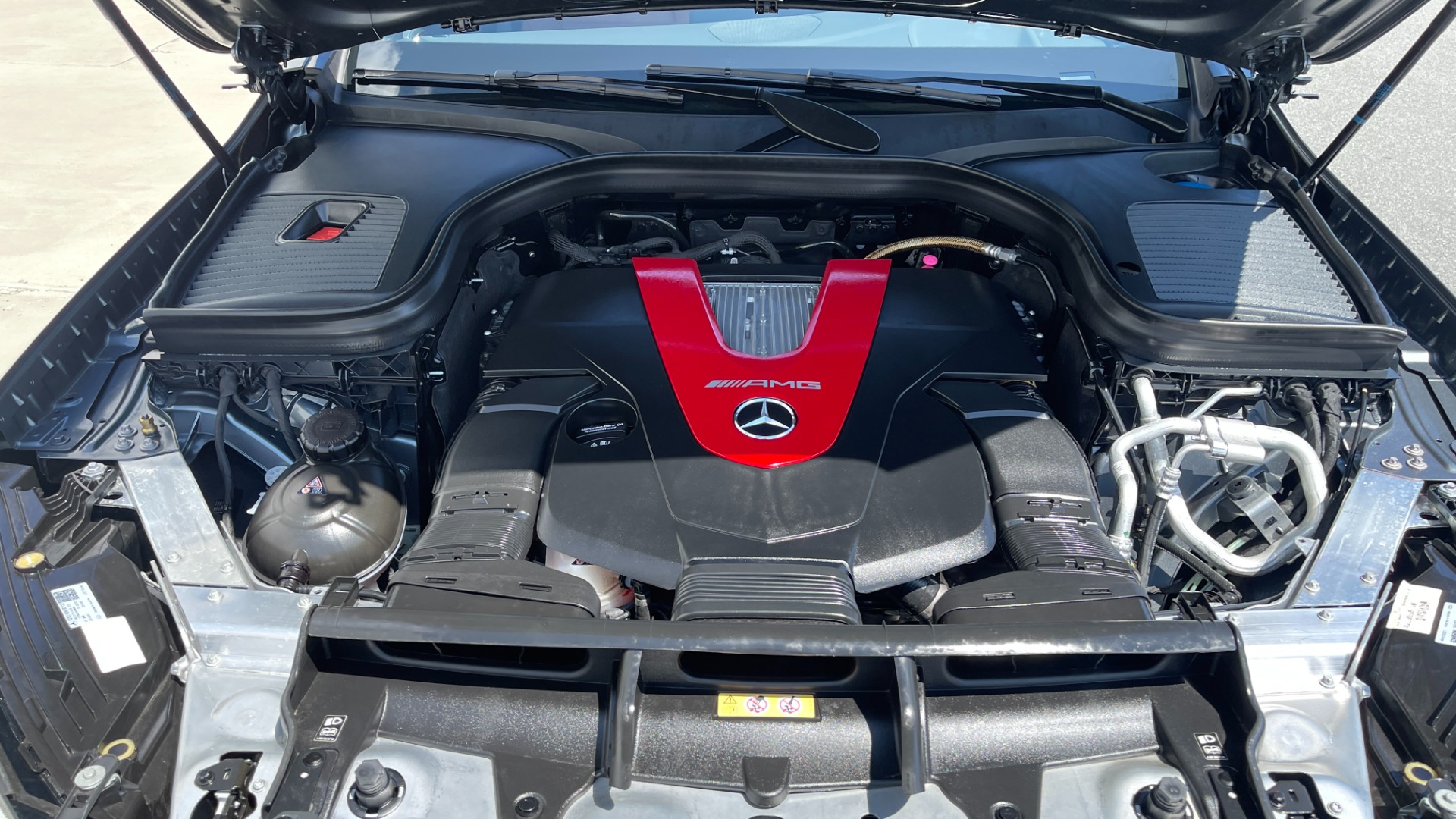Used 2022 Mercedes-Benz GLC AMG GLC 43 / CARBON FIBER / HEADS UP DISPLAY / ADVANCED SOUND / AMG EXHAUST for sale Sold at Formula Imports in Charlotte NC 28227 26