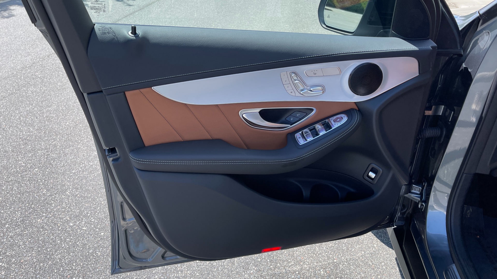 Used 2022 Mercedes-Benz GLC AMG GLC 43 / CARBON FIBER / HEADS UP DISPLAY / ADVANCED SOUND / AMG EXHAUST for sale Sold at Formula Imports in Charlotte NC 28227 30