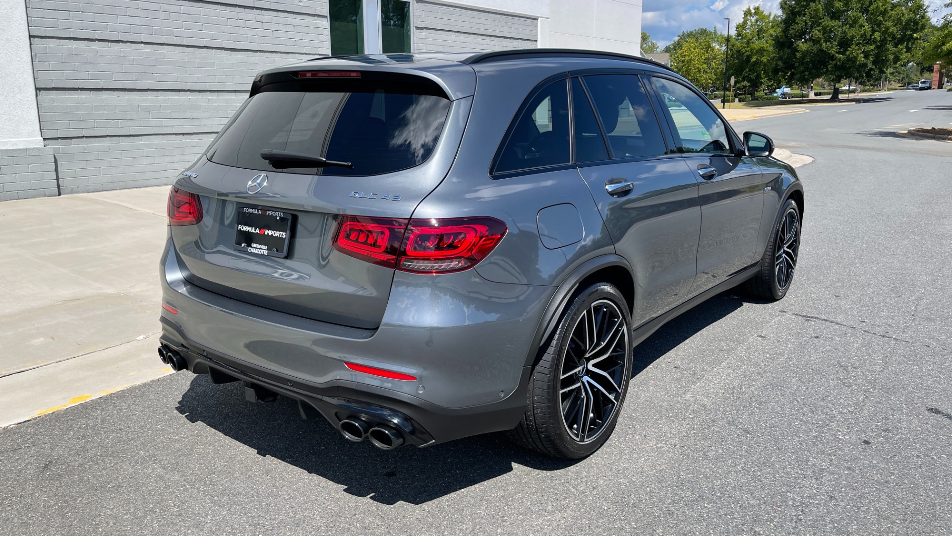 Used 2022 Mercedes-Benz GLC AMG GLC 43 / CARBON FIBER / HEADS UP DISPLAY / ADVANCED SOUND / AMG EXHAUST for sale Sold at Formula Imports in Charlotte NC 28227 4