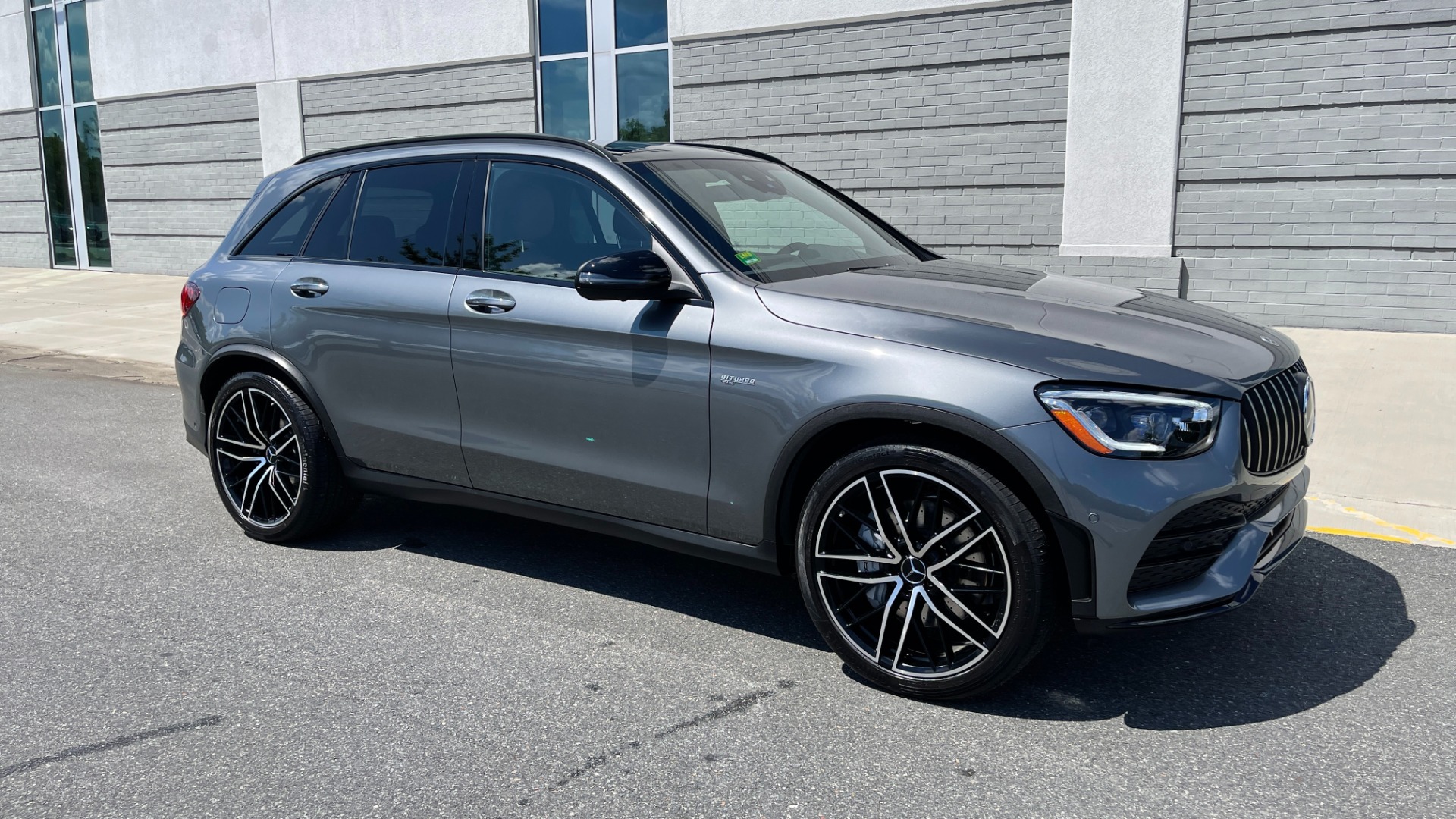 Used 2022 Mercedes-Benz GLC AMG GLC 43 / CARBON FIBER / HEADS UP DISPLAY / ADVANCED SOUND / AMG EXHAUST for sale Sold at Formula Imports in Charlotte NC 28227 5