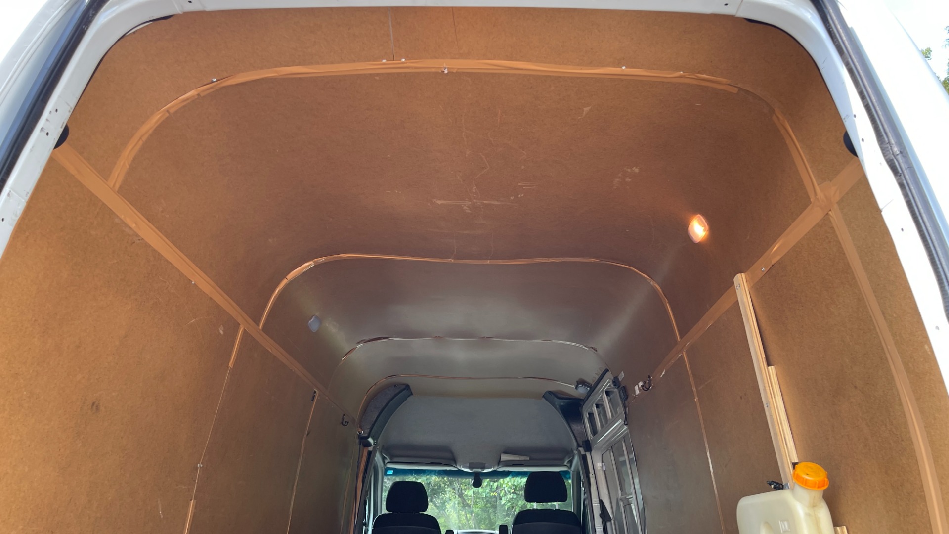 Used 2017 Mercedes-Benz SPRINTER CARGO VAN WORKER / DIESEL / AC / INSULATED / REAR AIR / BACKUP CAMERA / CLOTH SEATS / for sale $16,999 at Formula Imports in Charlotte NC 28227 12