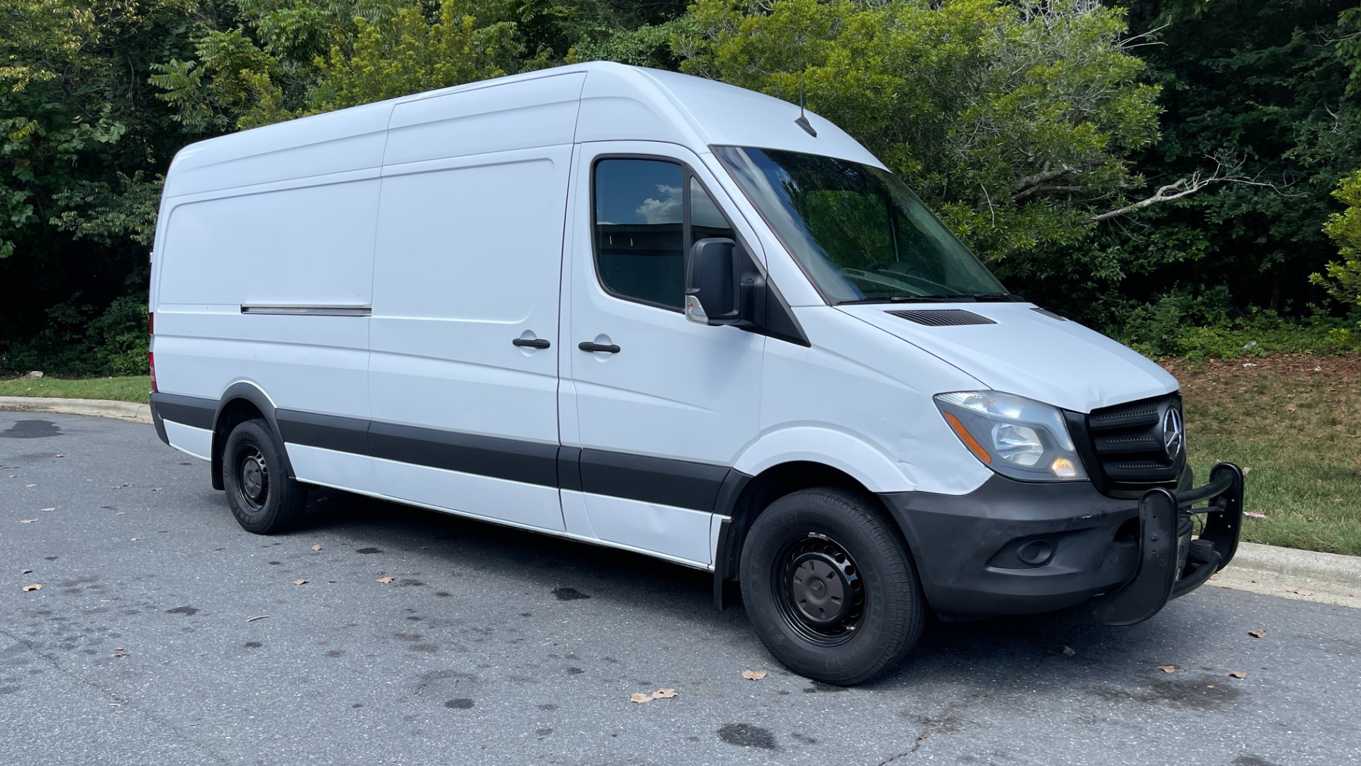 Used 2017 Mercedes-Benz SPRINTER CARGO VAN WORKER / DIESEL / AC / INSULATED / REAR AIR / BACKUP CAMERA / CLOTH SEATS / for sale Sold at Formula Imports in Charlotte NC 28227 2