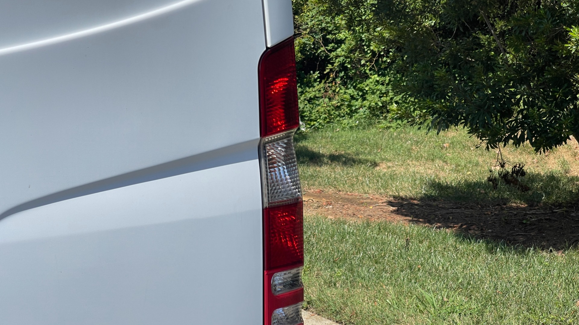 Used 2017 Mercedes-Benz SPRINTER CARGO VAN WORKER / DIESEL / AC / INSULATED / REAR AIR / BACKUP CAMERA / CLOTH SEATS / for sale $16,999 at Formula Imports in Charlotte NC 28227 26