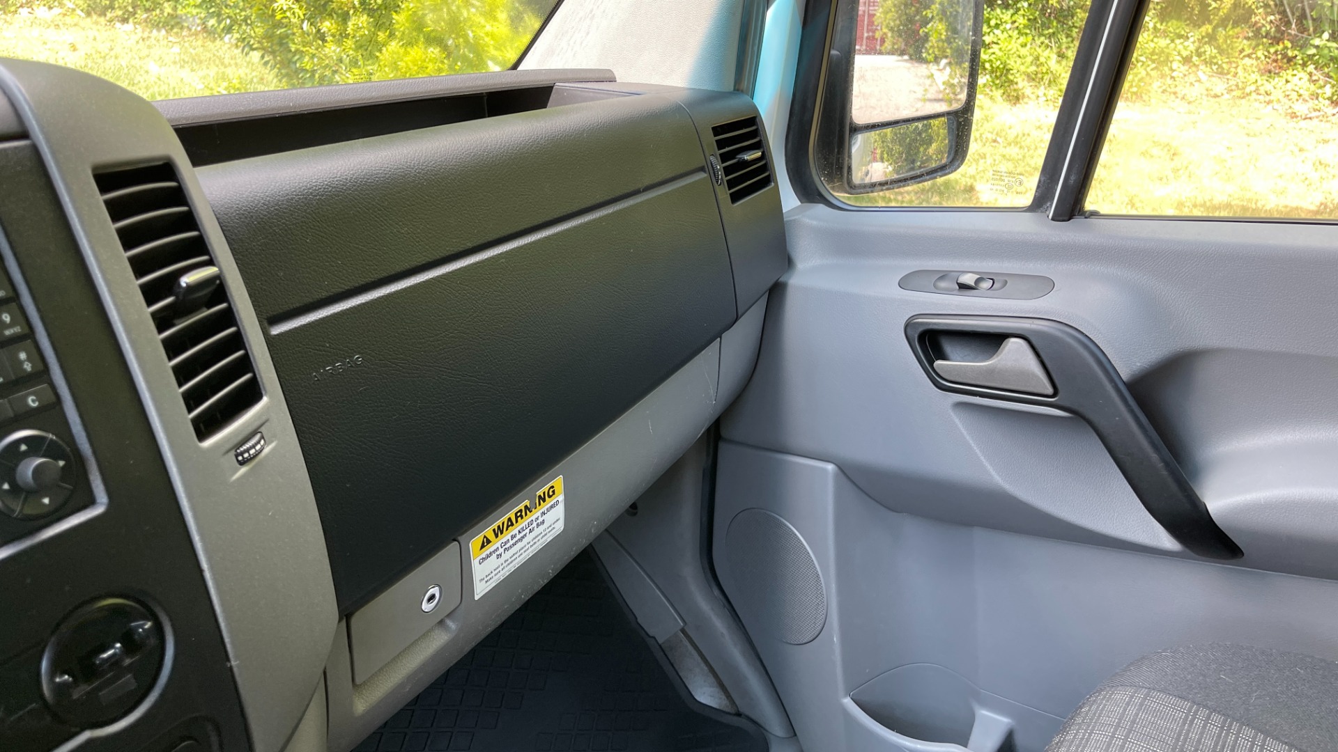 Used 2017 Mercedes-Benz SPRINTER CARGO VAN WORKER / DIESEL / AC / INSULATED / REAR AIR / BACKUP CAMERA / CLOTH SEATS / for sale $16,999 at Formula Imports in Charlotte NC 28227 32
