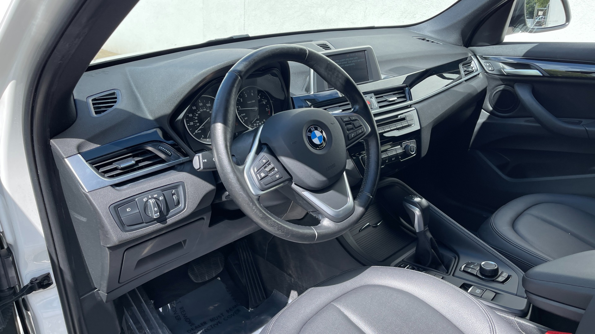 Used 2018 BMW X1 sDrive28i / PARK DISTANCE / BACKUP CAMERA / HEATED SEATS for sale $26,371 at Formula Imports in Charlotte NC 28227 10