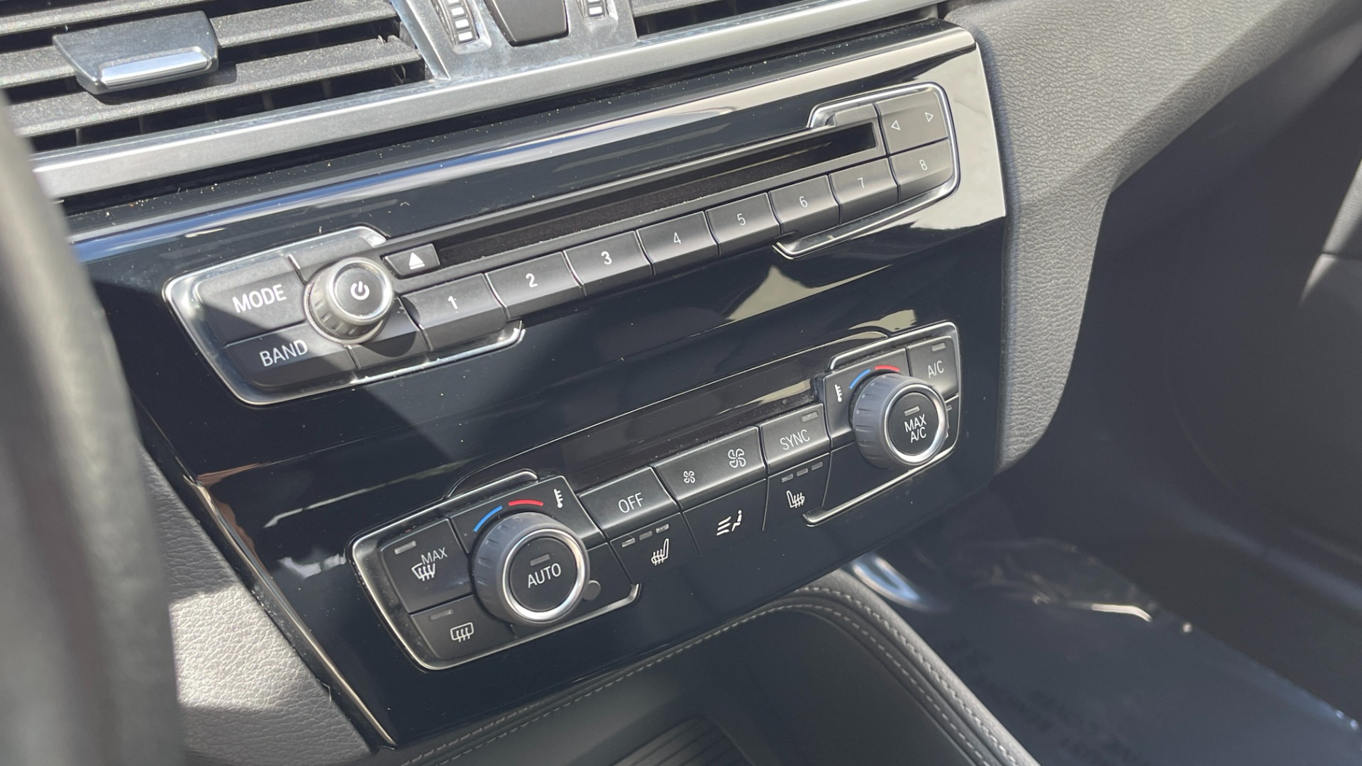 Used 2018 BMW X1 sDrive28i / PARK DISTANCE / BACKUP CAMERA / HEATED SEATS for sale $21,925 at Formula Imports in Charlotte NC 28227 20