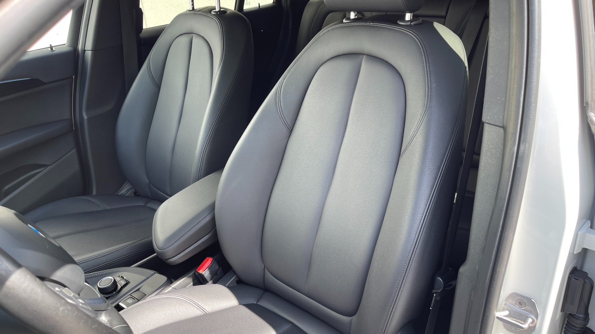 Used 2018 BMW X1 sDrive28i / PARK DISTANCE / BACKUP CAMERA / HEATED SEATS for sale $21,925 at Formula Imports in Charlotte NC 28227 29