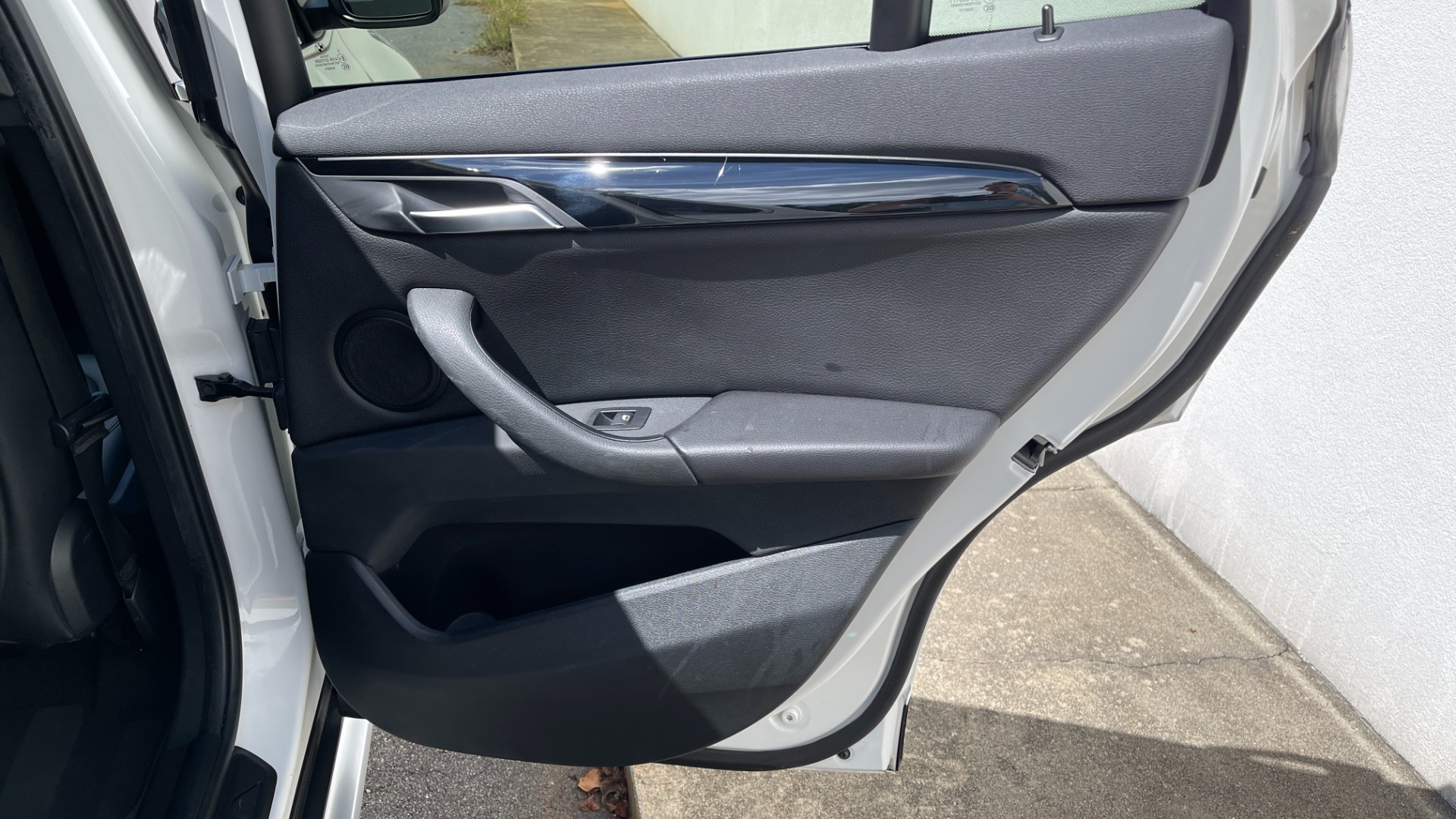 Used 2018 BMW X1 sDrive28i / PARK DISTANCE / BACKUP CAMERA / HEATED SEATS for sale $21,925 at Formula Imports in Charlotte NC 28227 32