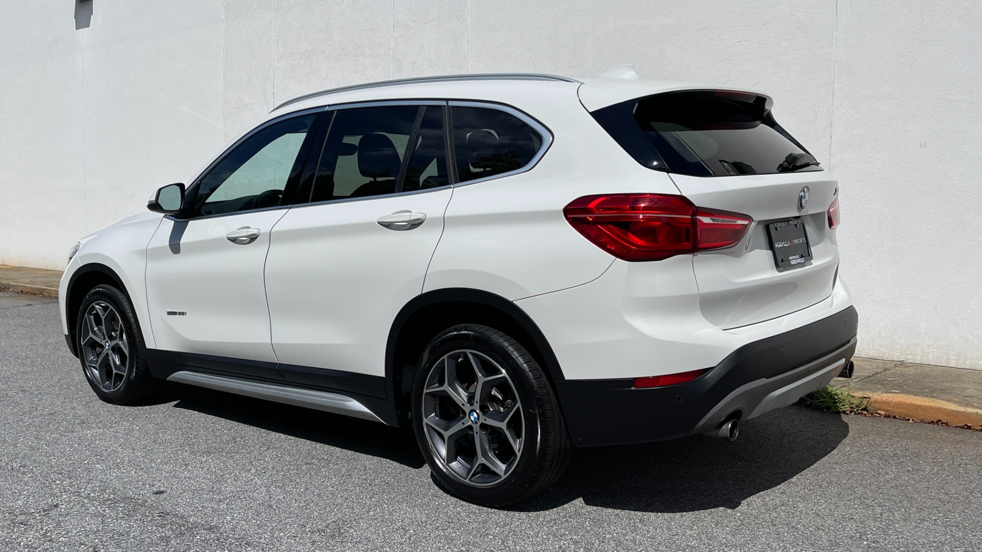 Used 2018 BMW X1 sDrive28i / PARK DISTANCE / BACKUP CAMERA / HEATED SEATS for sale $21,925 at Formula Imports in Charlotte NC 28227 6