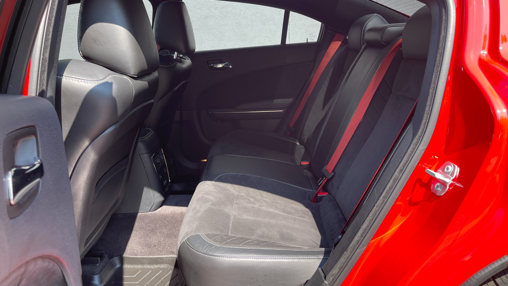 Used 2017 Dodge Charger SRT HELLCAT / HEMI SUPERCHARGED / 20IN WHEELS / SUNROOF / RED SEAT BELTS for sale $63,750 at Formula Imports in Charlotte NC 28227 15