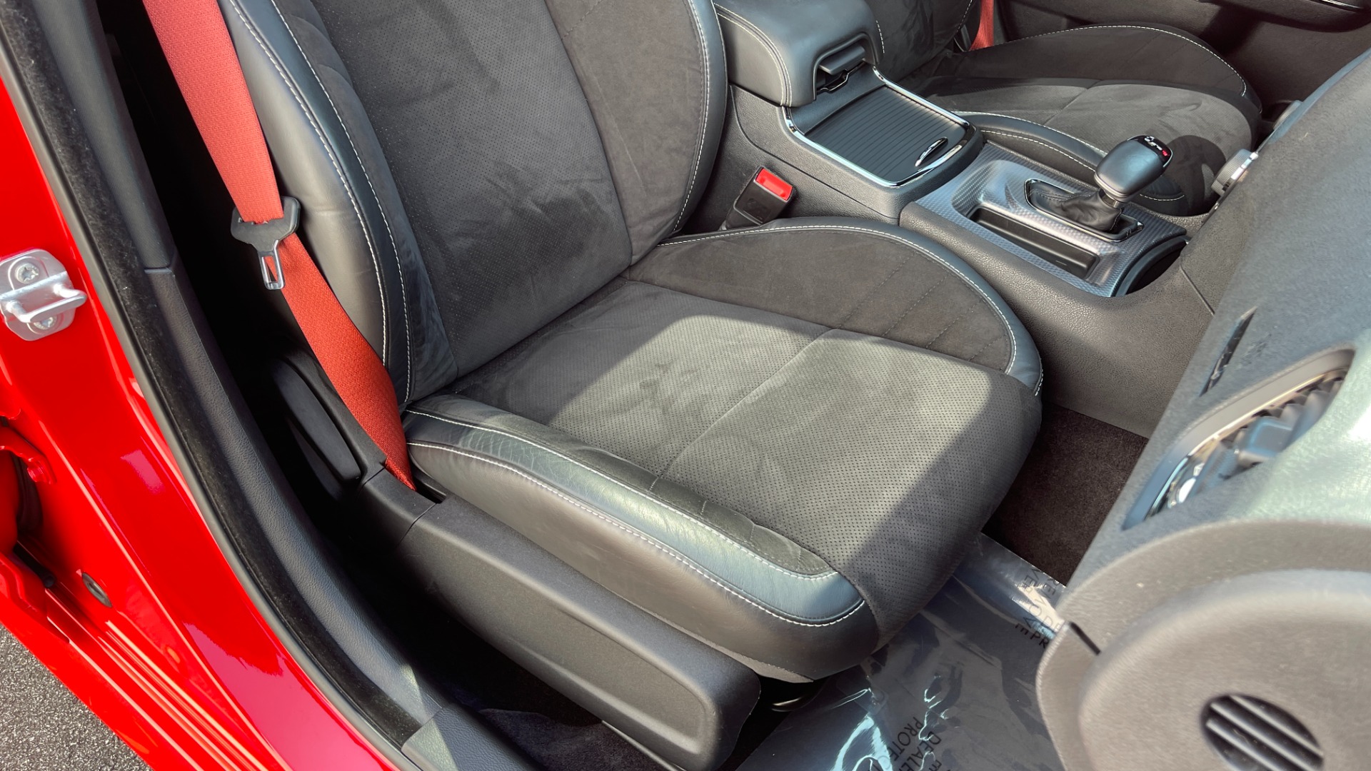 Used 2017 Dodge Charger SRT HELLCAT / HEMI SUPERCHARGED / 20IN WHEELS / SUNROOF / RED SEAT BELTS for sale $63,750 at Formula Imports in Charlotte NC 28227 35
