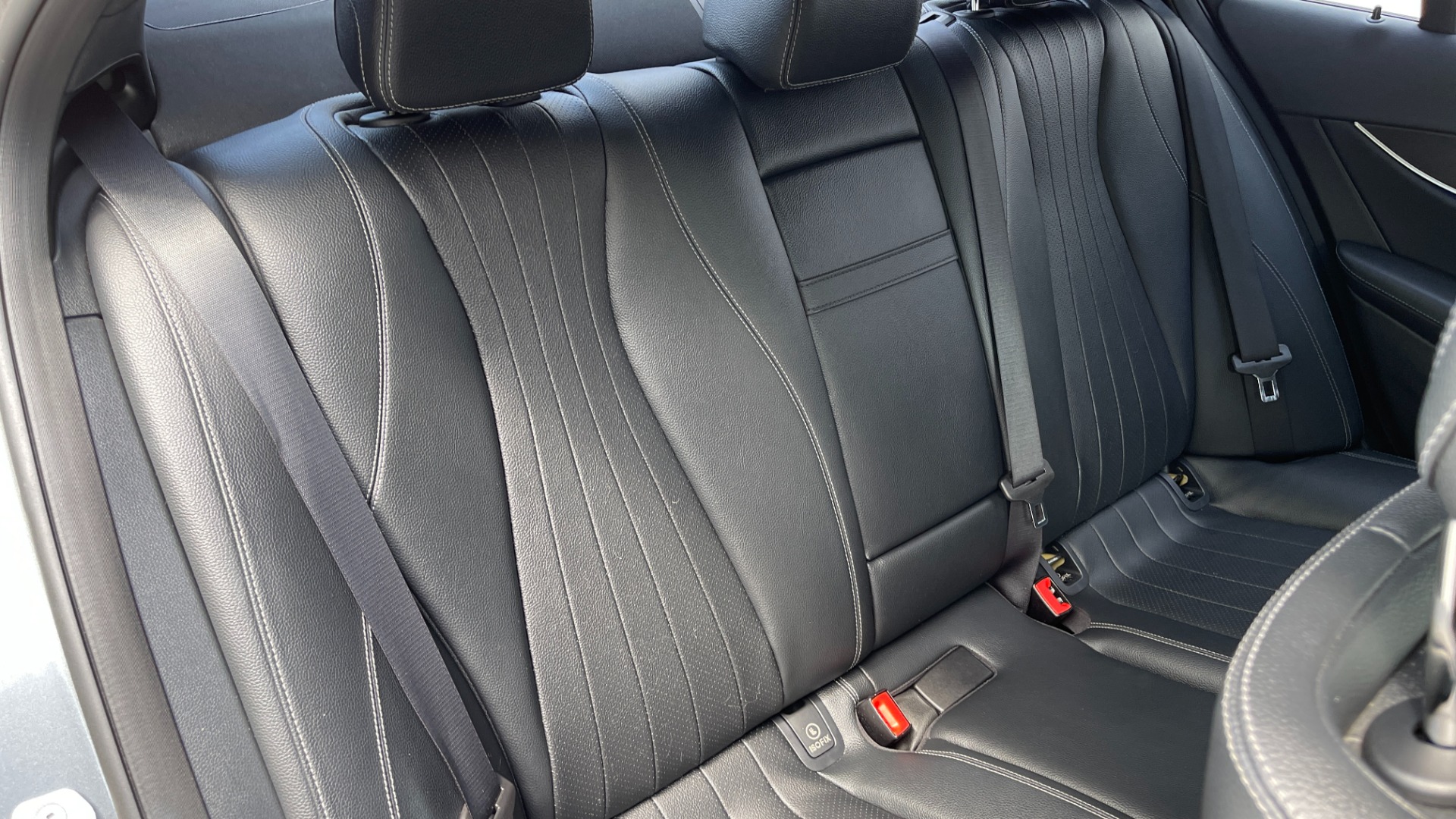 Used 2017 Mercedes-Benz E-Class E300 LUXURY / UPGRADED WHEELS / SPORT WHEEL / PREMIUM 1 / BURMESTER AUDIO for sale Sold at Formula Imports in Charlotte NC 28227 32