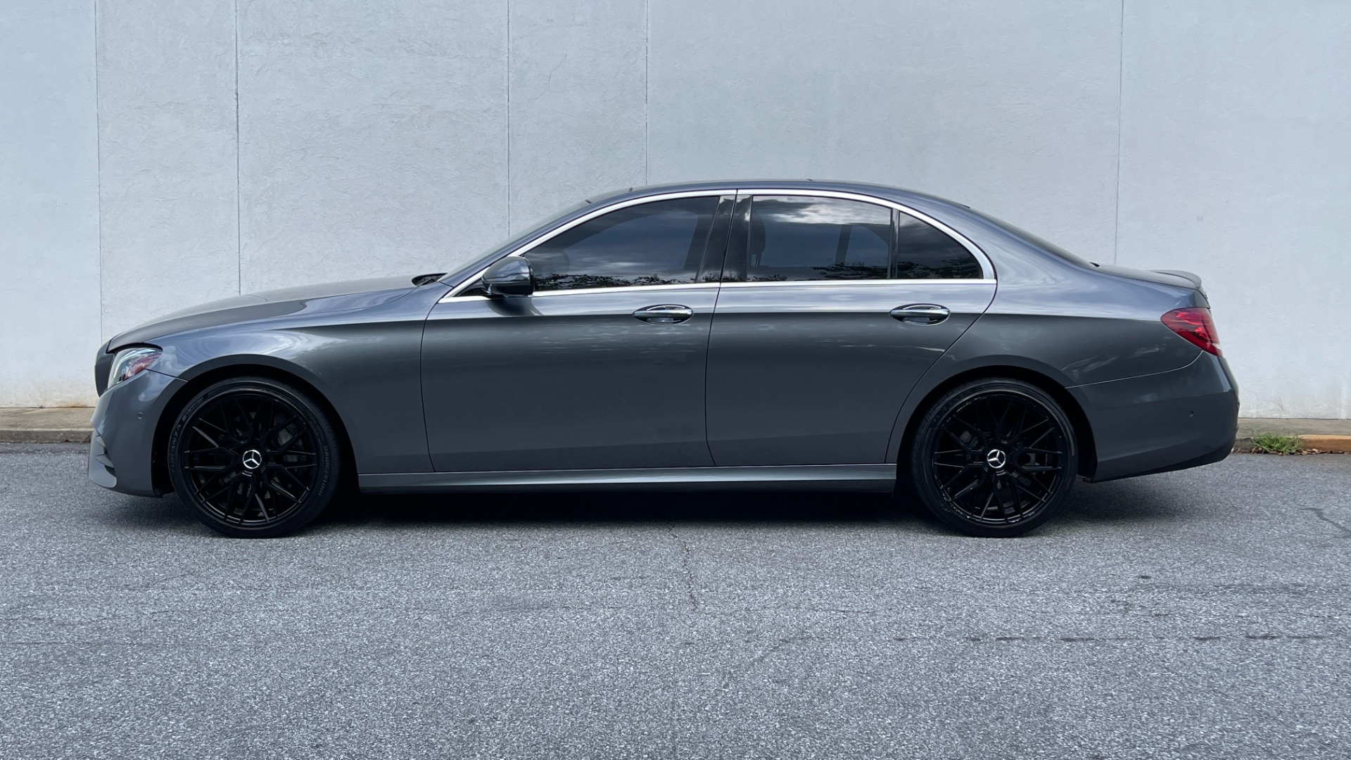 Used 2017 Mercedes-Benz E-Class E300 LUXURY / UPGRADED WHEELS / SPORT WHEEL / PREMIUM 1 / BURMESTER AUDIO for sale Sold at Formula Imports in Charlotte NC 28227 5