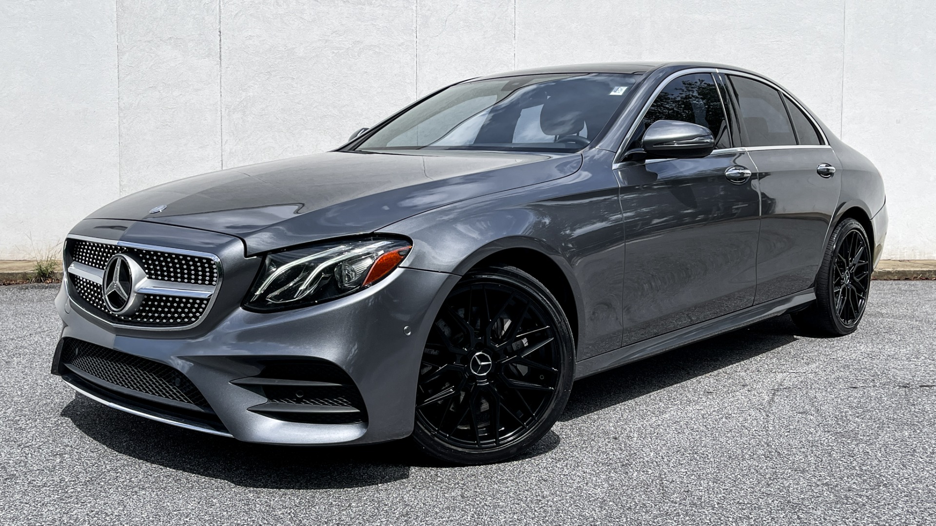 Used 2017 Mercedes-Benz E-Class E300 LUXURY / UPGRADED WHEELS / SPORT WHEEL / PREMIUM 1 / BURMESTER AUDIO for sale $29,995 at Formula Imports in Charlotte NC 28227 1
