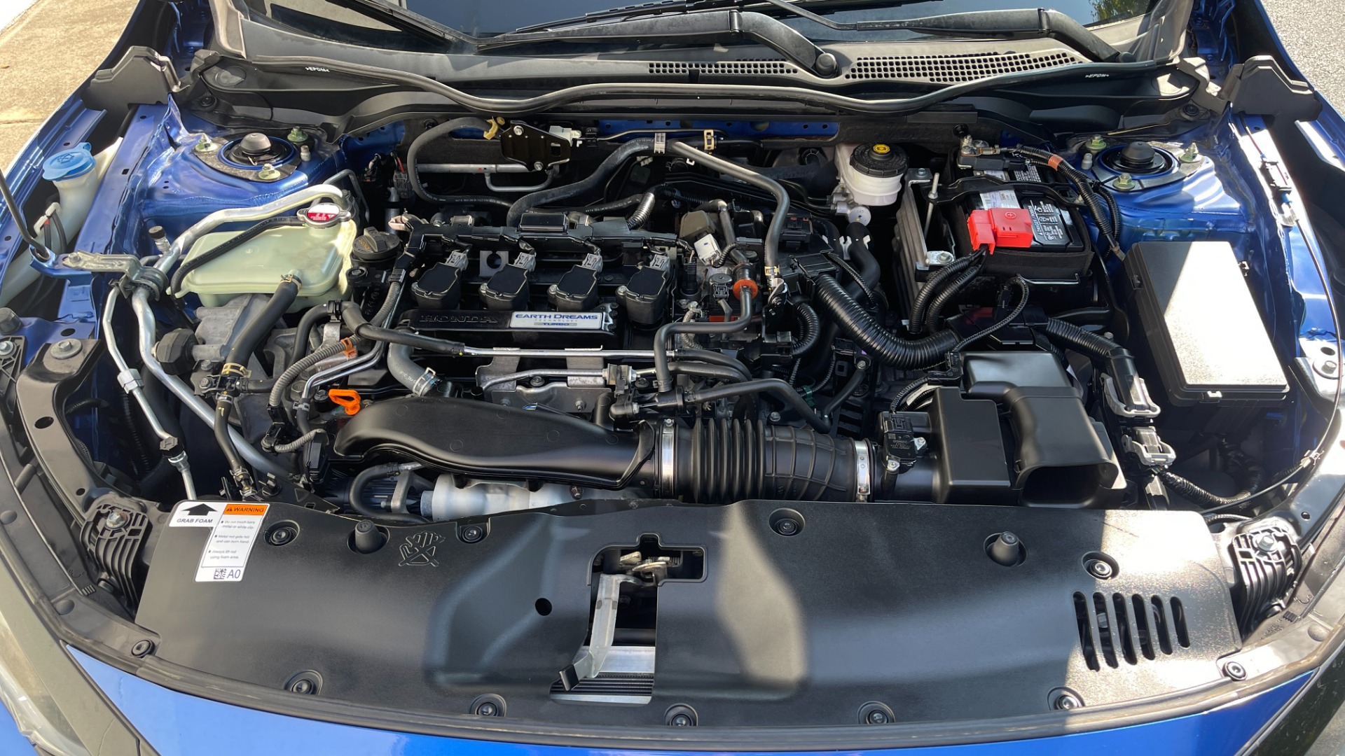 Used 2018 Honda Civic Hatchback EX / LEATHER / BACKUP CAMERA / ALLOY WHEELS for sale Sold at Formula Imports in Charlotte NC 28227 20
