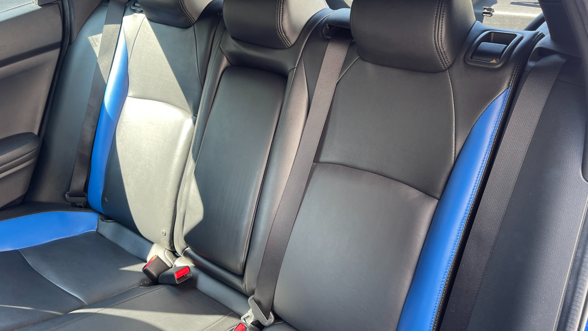 Used 2018 Honda Civic Hatchback EX / LEATHER / BACKUP CAMERA / ALLOY WHEELS for sale Sold at Formula Imports in Charlotte NC 28227 27