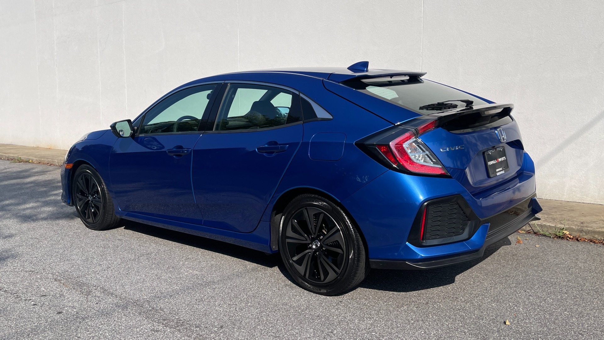 Used 2018 Honda Civic Hatchback EX / LEATHER / BACKUP CAMERA / ALLOY WHEELS for sale Sold at Formula Imports in Charlotte NC 28227 3