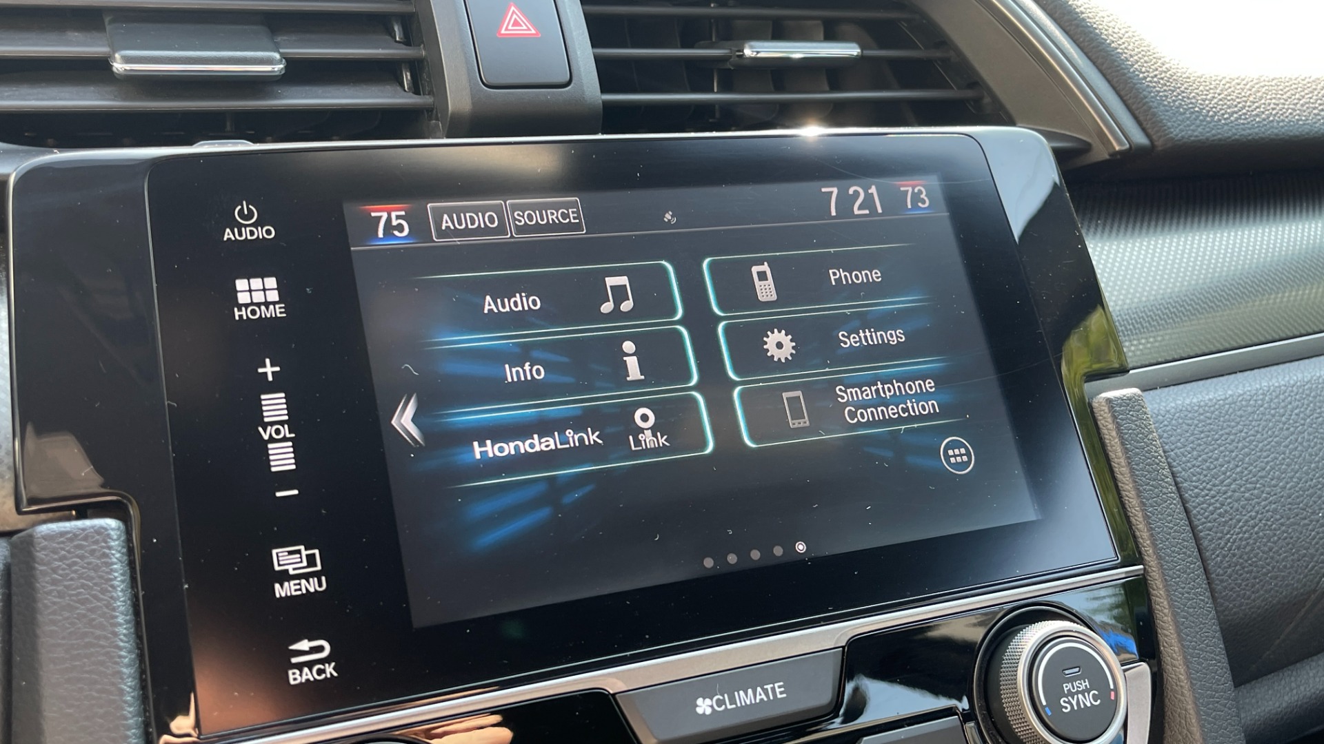 Used 2018 Honda Civic Hatchback EX / LEATHER / BACKUP CAMERA / ALLOY WHEELS for sale Sold at Formula Imports in Charlotte NC 28227 33